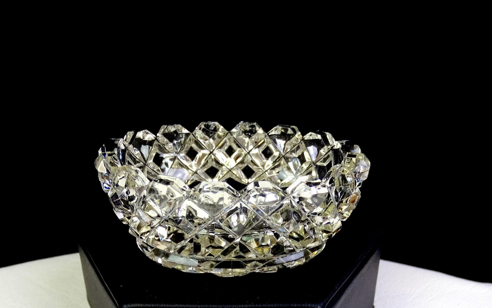 Brilliant Cut Crystal Clear Diamond Cut 2 7/8″ Open Oval Salt Dip 1900-1916