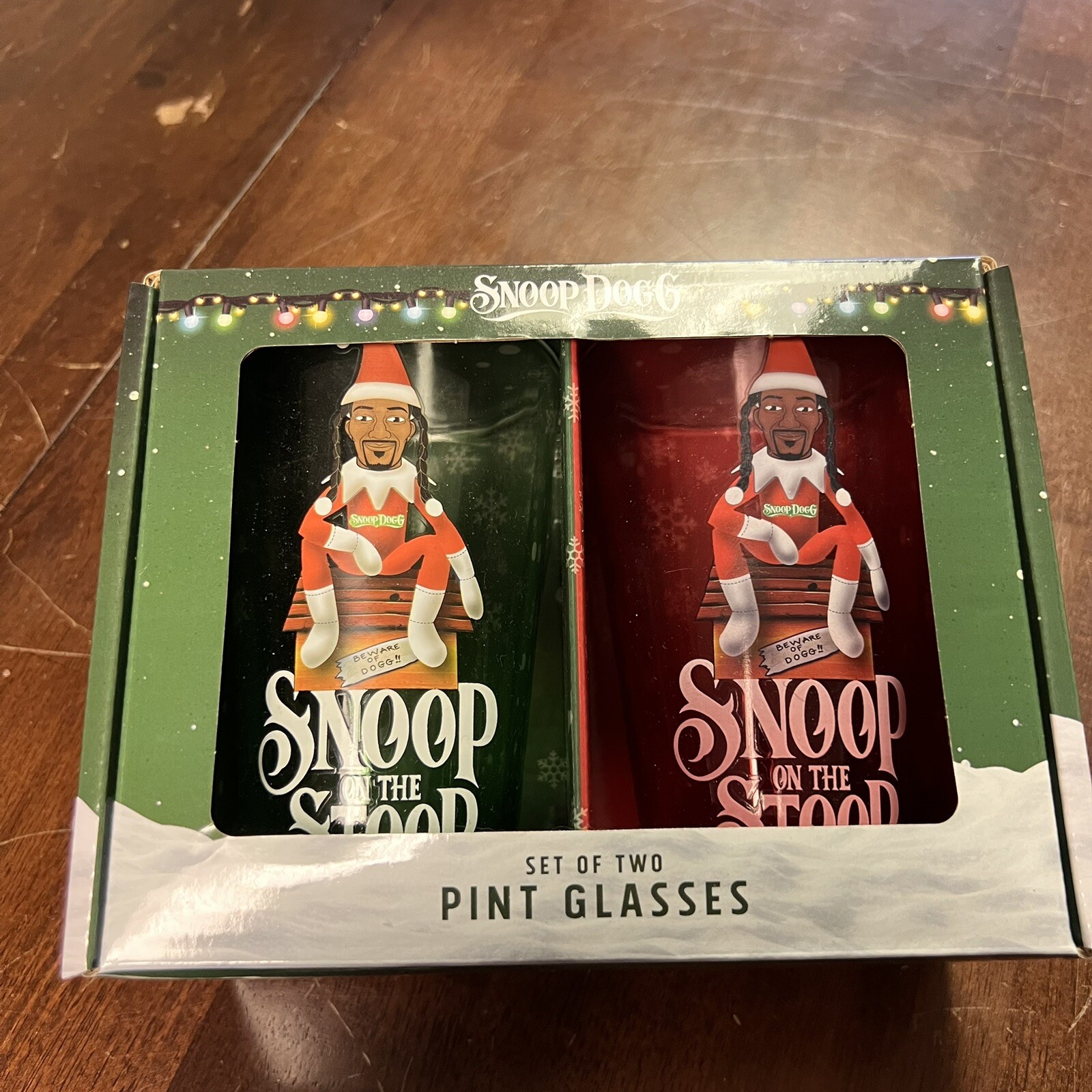 NEW Snoop Dogg A Hood Tradition Snoop on the Stoop SET OF 2 PINT GLASSES 16 oz.