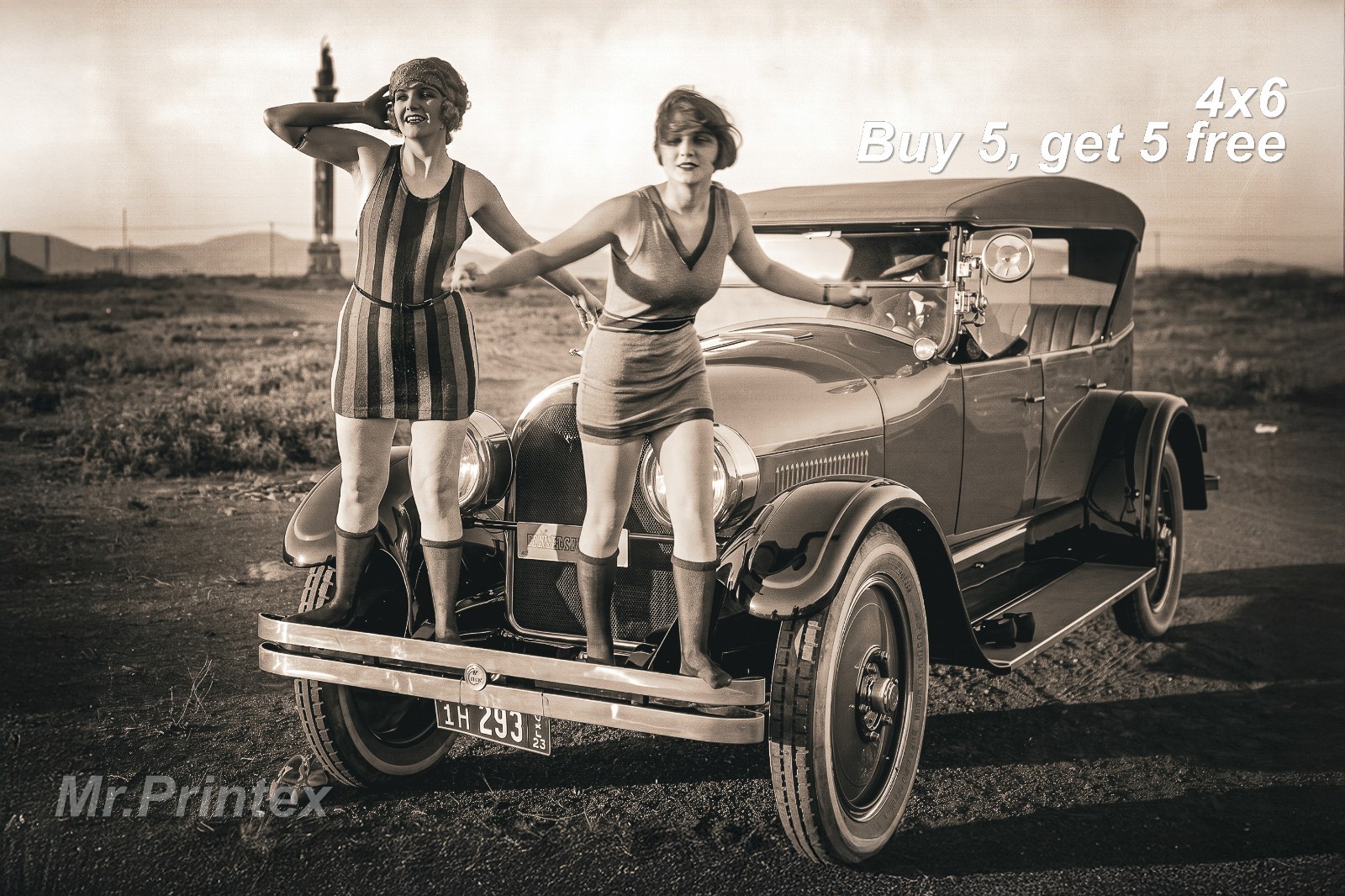 1920s Flapper Woman 💙 Vintage Car – 4×6 Photo – Historic Fashion Photo