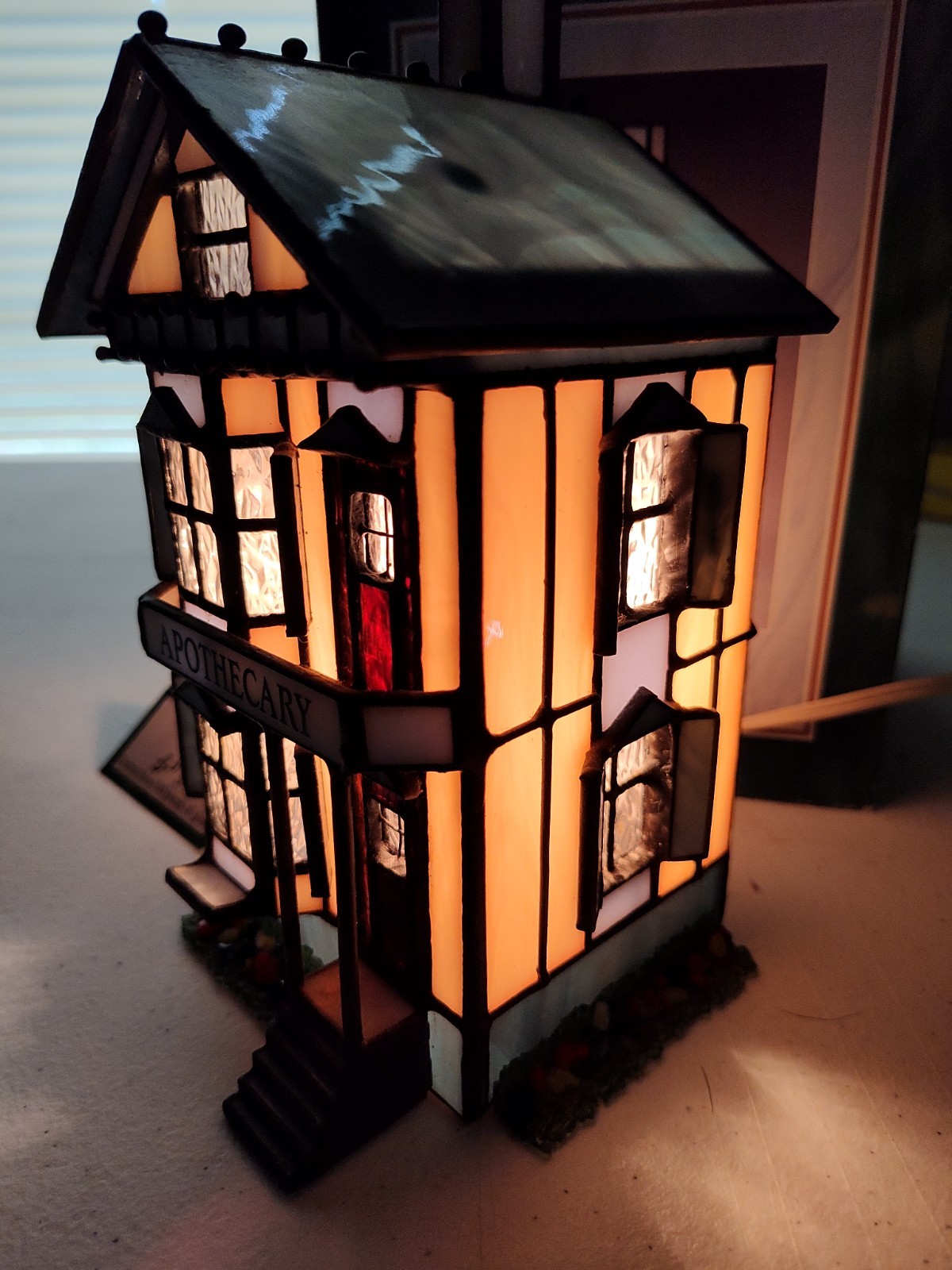 Forma Vitrum Stained Glass House Doctor’s Domain Apothecary Bill Job 1993 Boxed