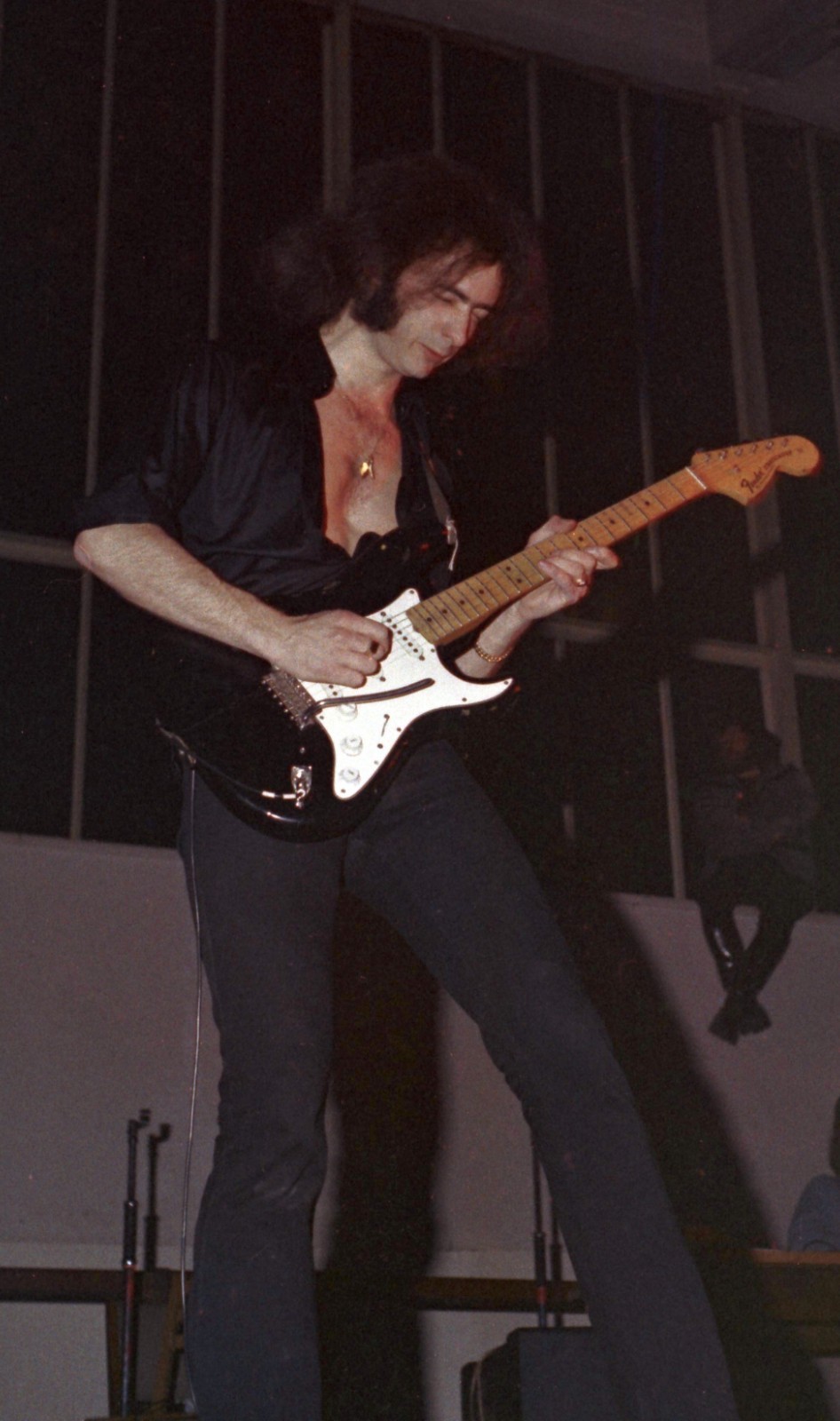 Iconic Guitarist RITCHIE BLACKMORE of DEEP PURPLE Retro Photo Poster 24×36