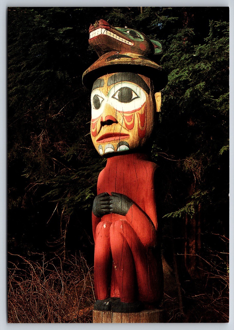 Postcard AK Visual Arts Totem Fictional Character Statue Bight Man Bear Hat