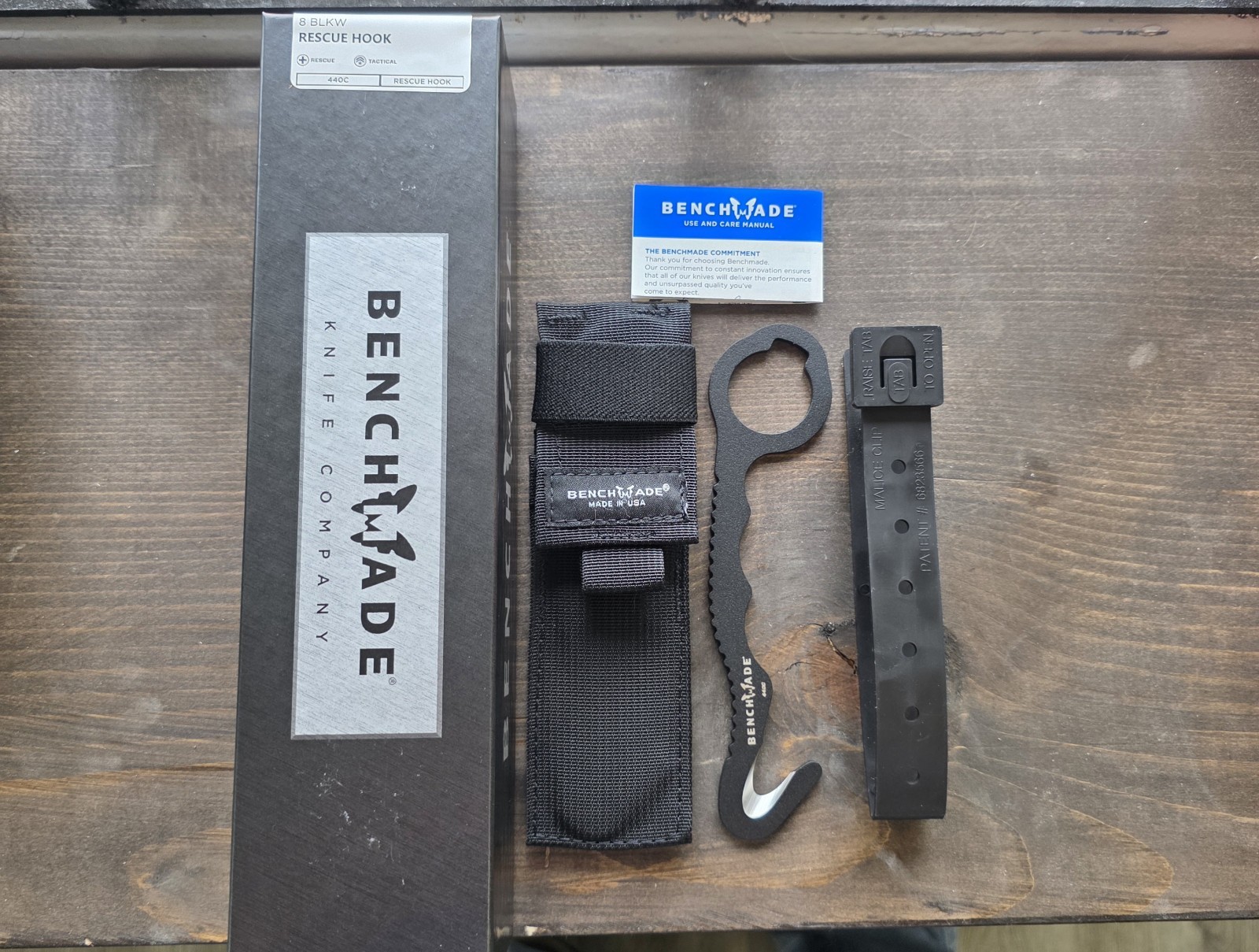 NEW IN BOX Benchmade Rescue Hook 8 BLKW 440C Safety Cutter with Sheath
