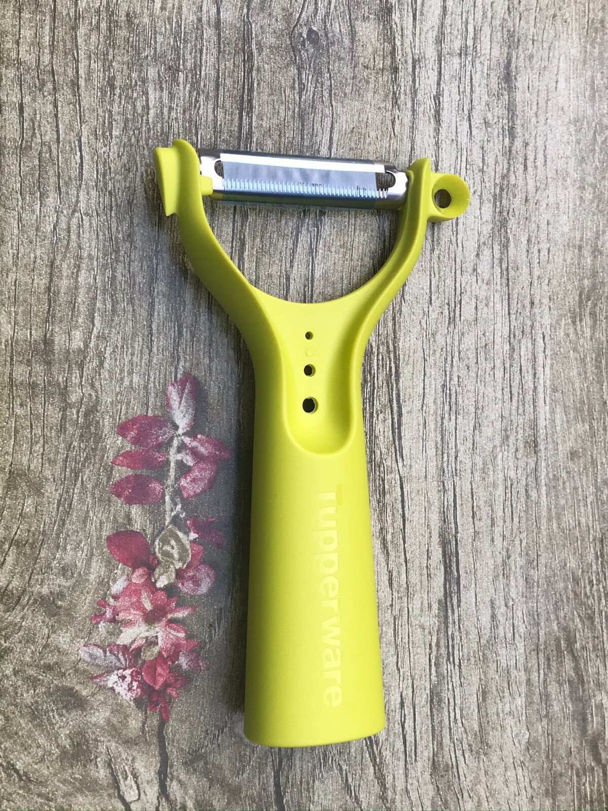 Tupperware Horizontal Vegetable Peeler 5-In-1 Tool choose your color new