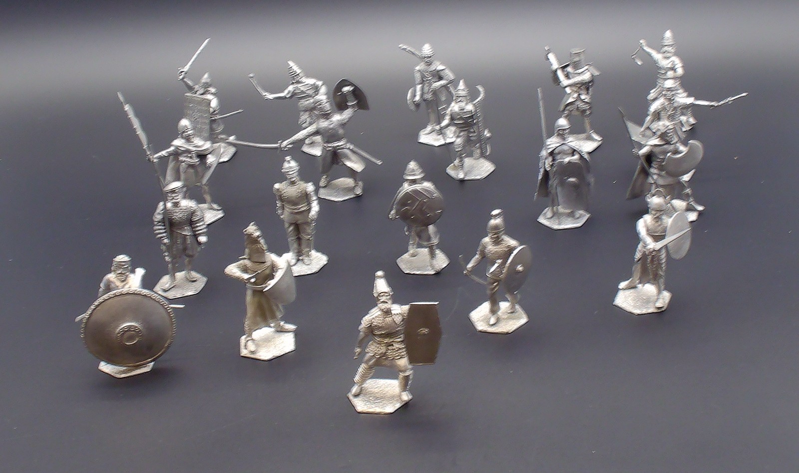 Lot of 18 New Hope Design 54mm Scale Military Miniatures Medieval/Dark Ages