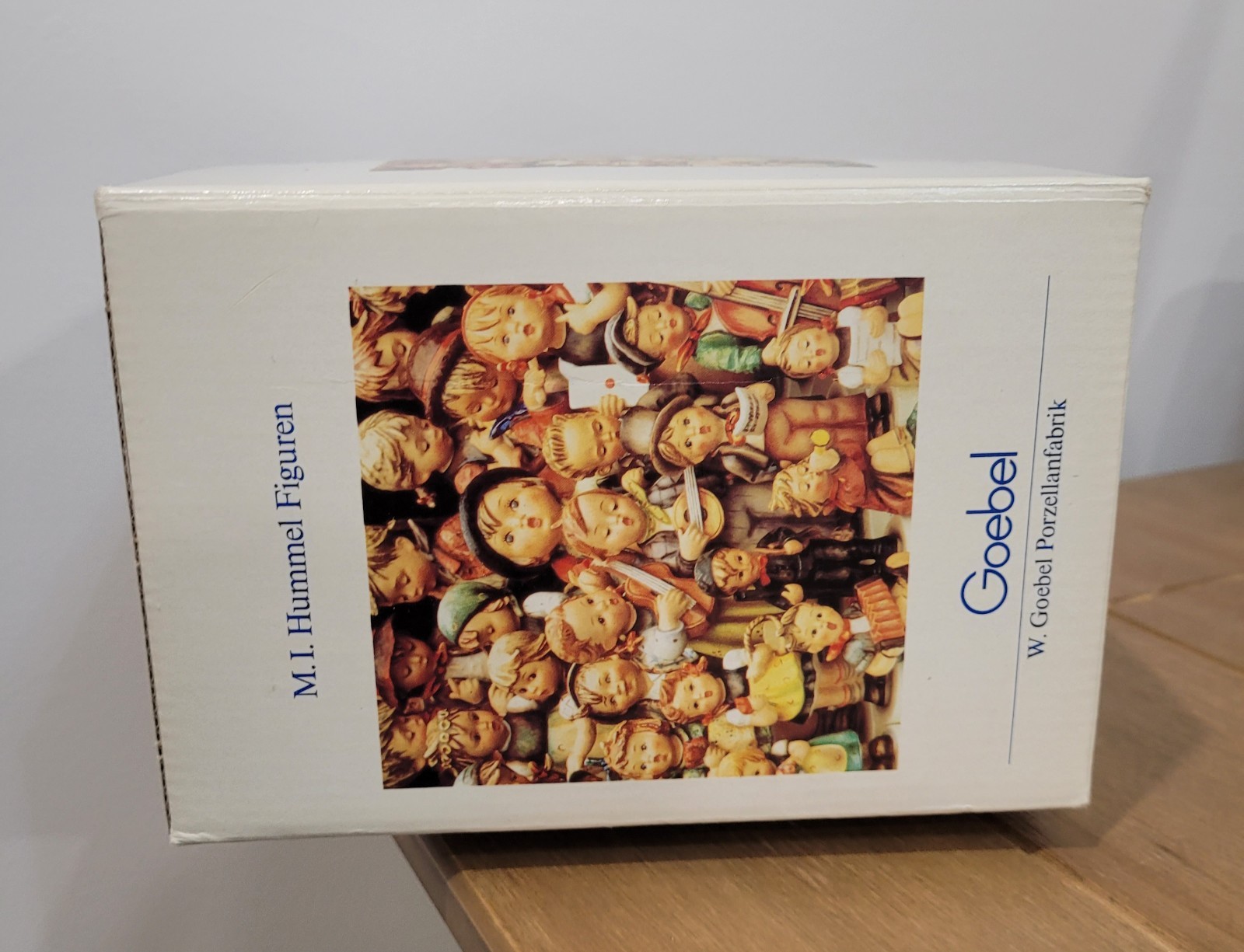 Hummel HUM 616 Parade Of Lights Lantern Figurine First Issue Germany With Box