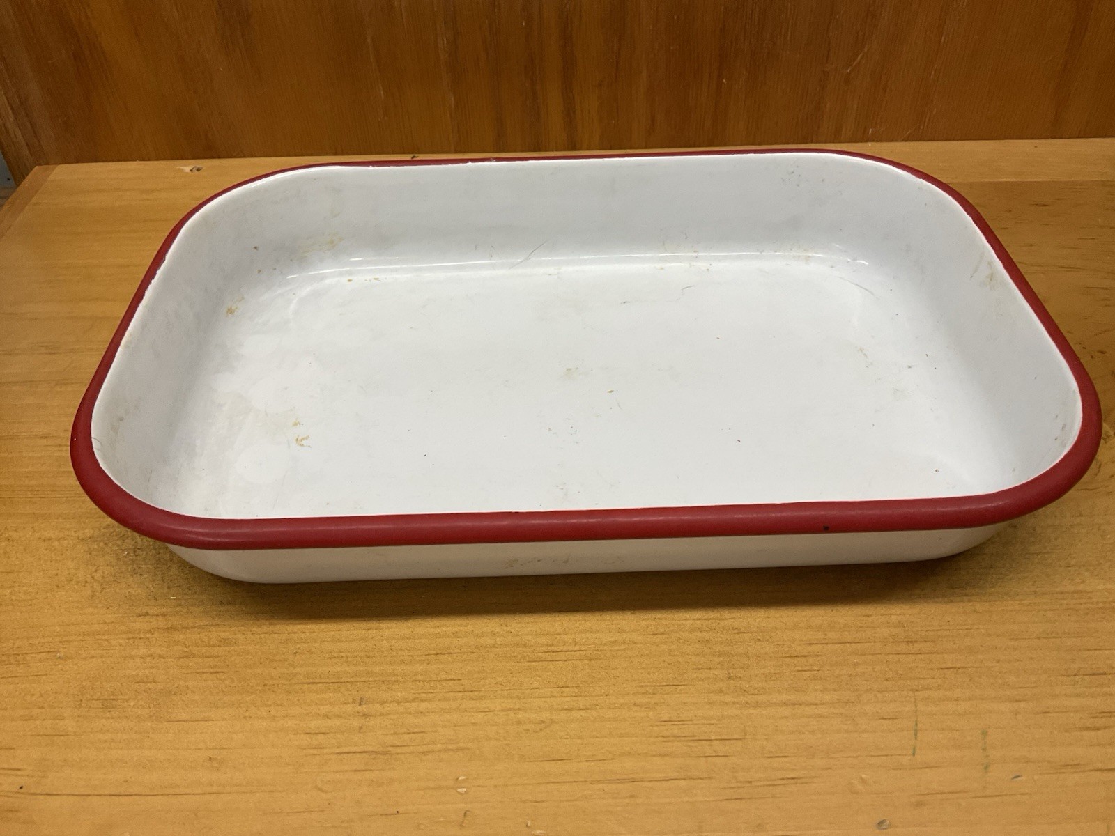 VINTAGE ENAMELWARE PORCELAIN ENAMEL PAN – WHITE WITH RED – 1 1/2”X8”X12” Approx.