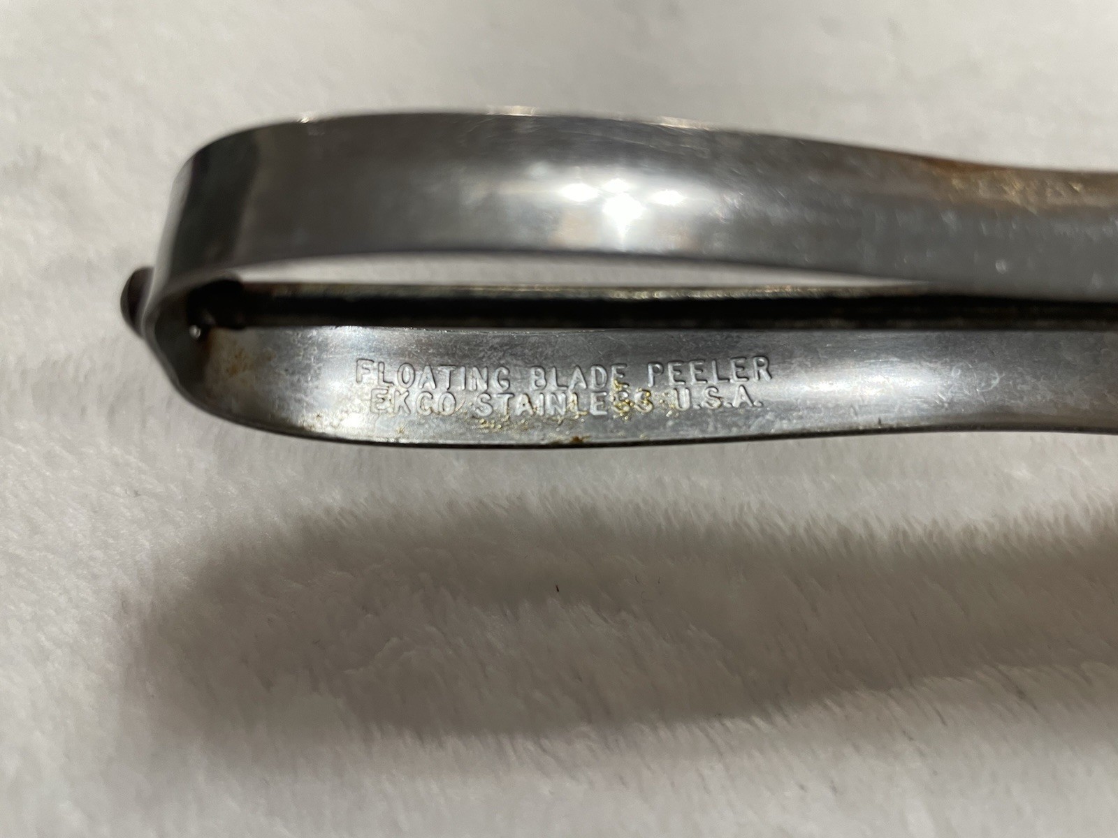 Vintage EKCO Brand Floating Blade Peeler Metal Peeler 6” Long