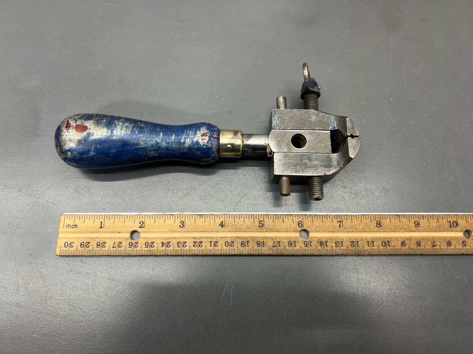(i) VINTAGE UNBRANDED MACHINIST JEWELER WATCHMAKER HAND VISE 1.5″ JAW