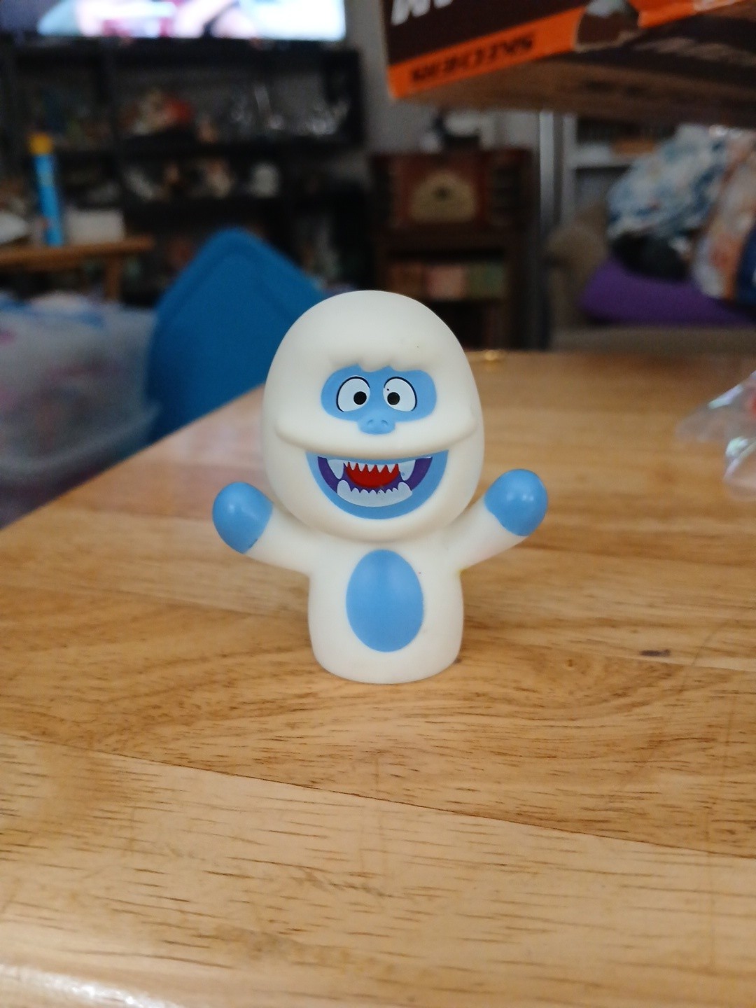 Abominable Snowman Finger Puppet Toy Figure I