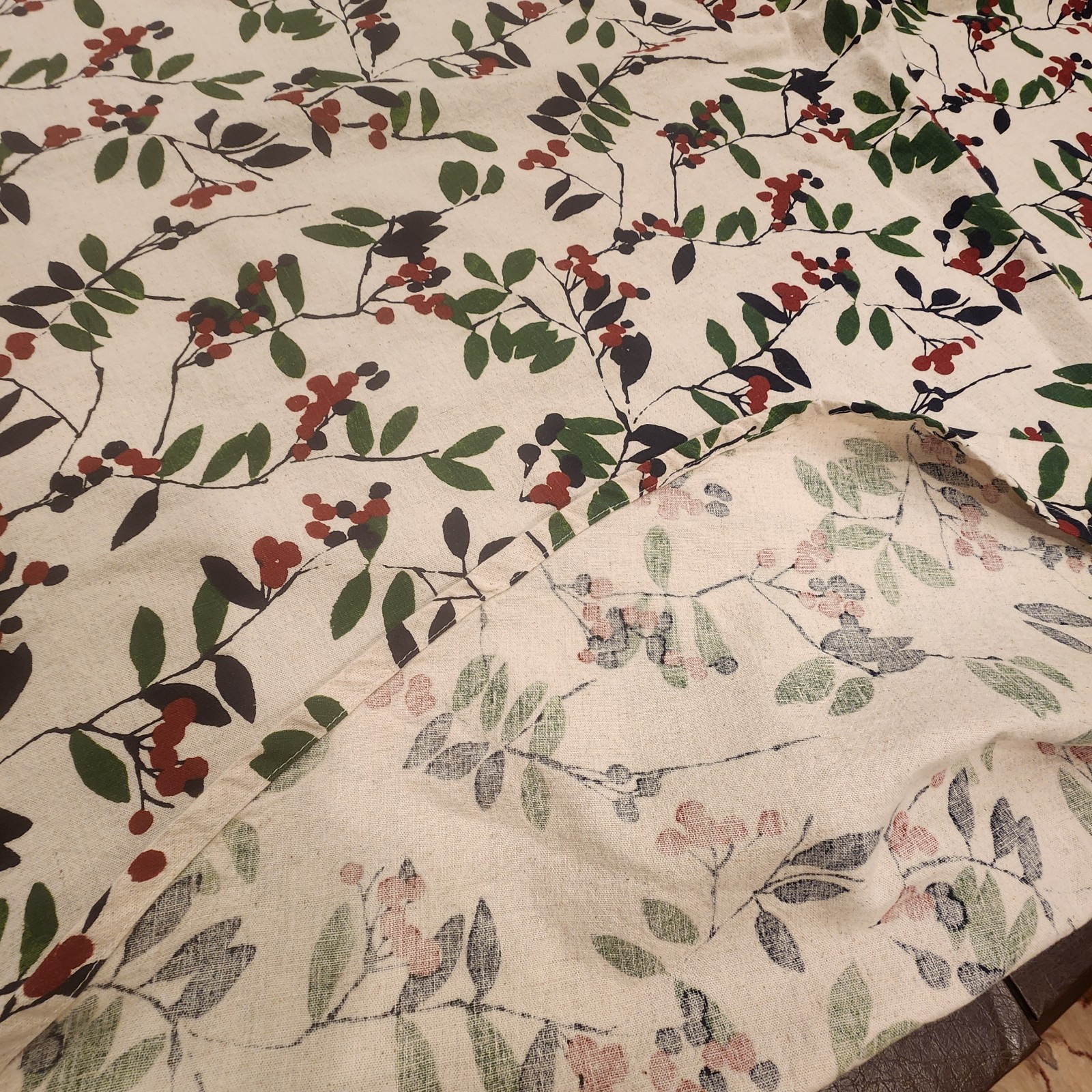 Threshold Round Table Cover Cotton Flax Red Blue Berry Twigs 67 in. Target 2016