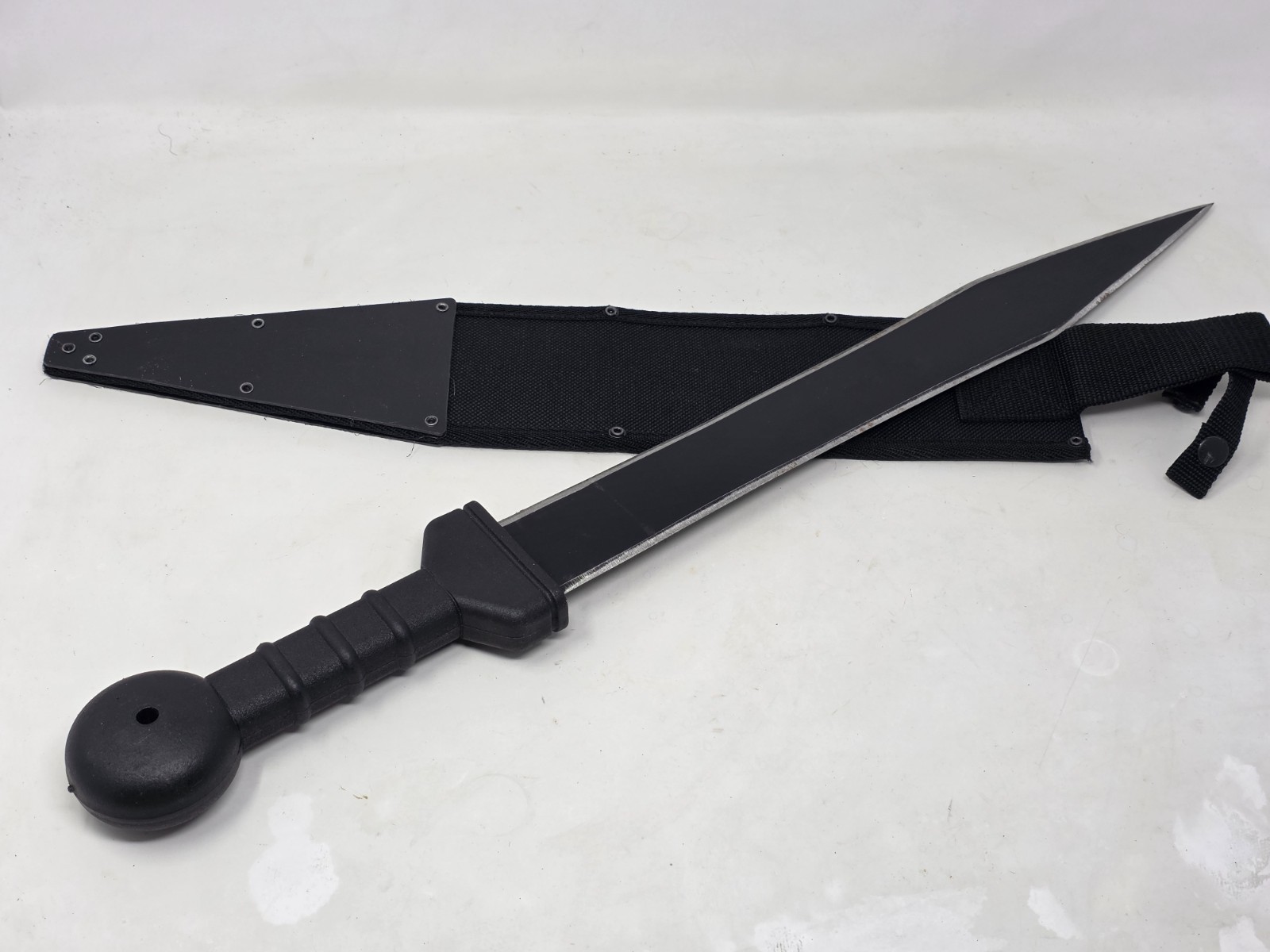 Cold Steel Gladius Machete 18″ Polypropylene Handle w/ Sheath