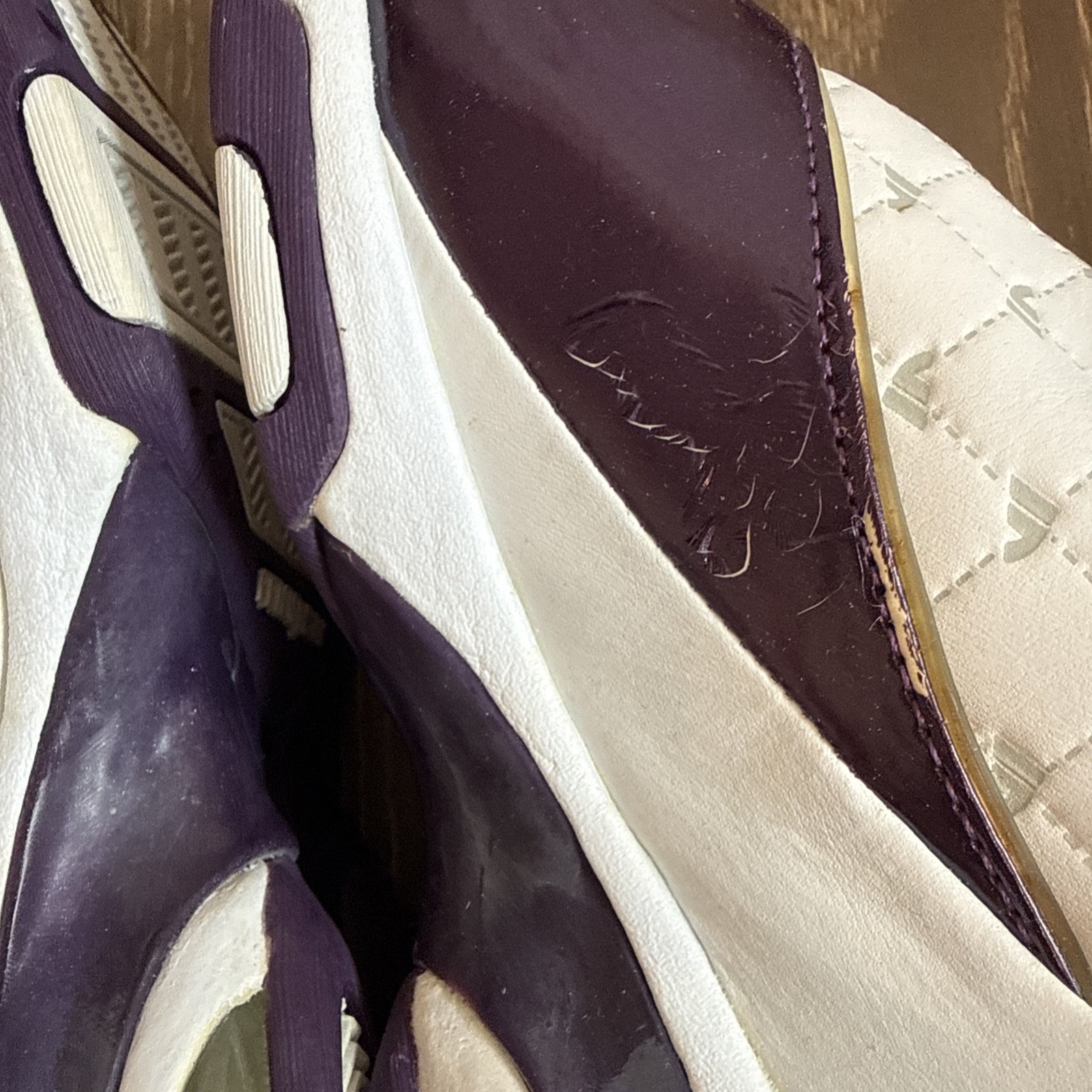 MAGIC JOHNSON SIGNED MAGIC32 SHOES Collectors Rare Sports Memorabilia Basketball