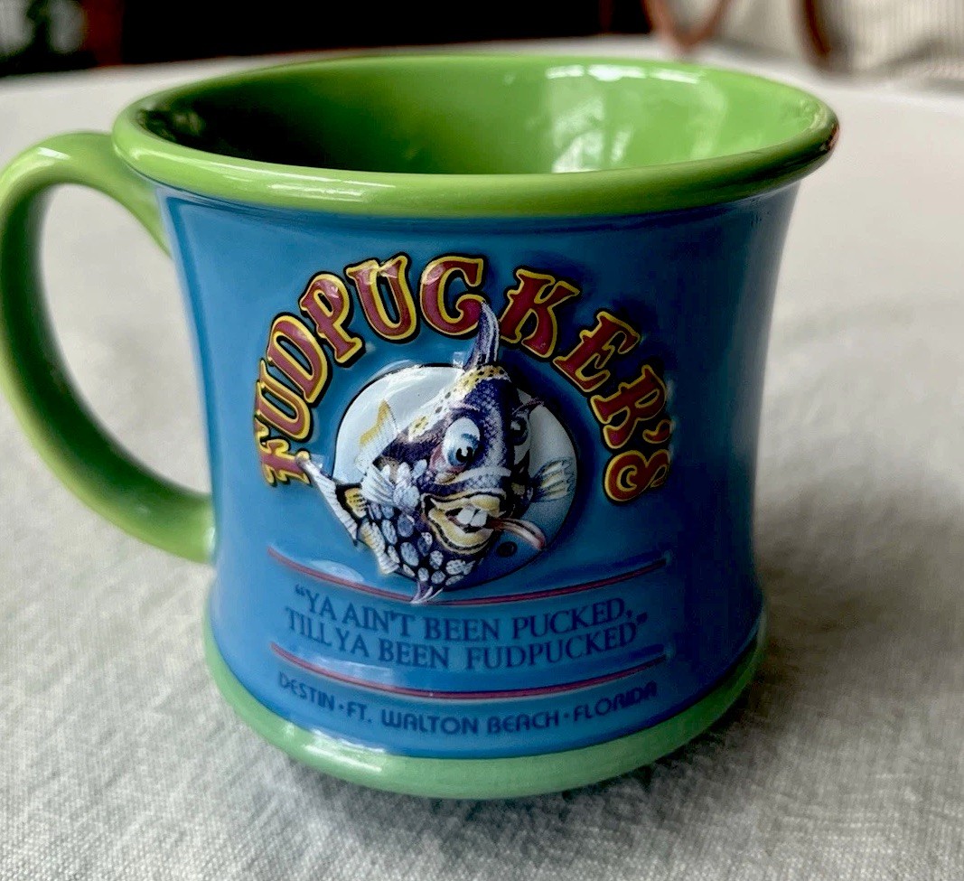 Fudpuckers Bar & Grill Mug