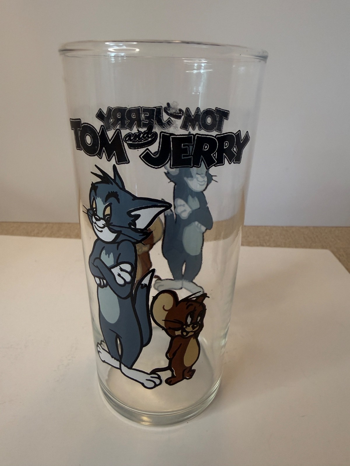 RARE Tom & Jerry collector cartoon glass 1997 Warner Brothers