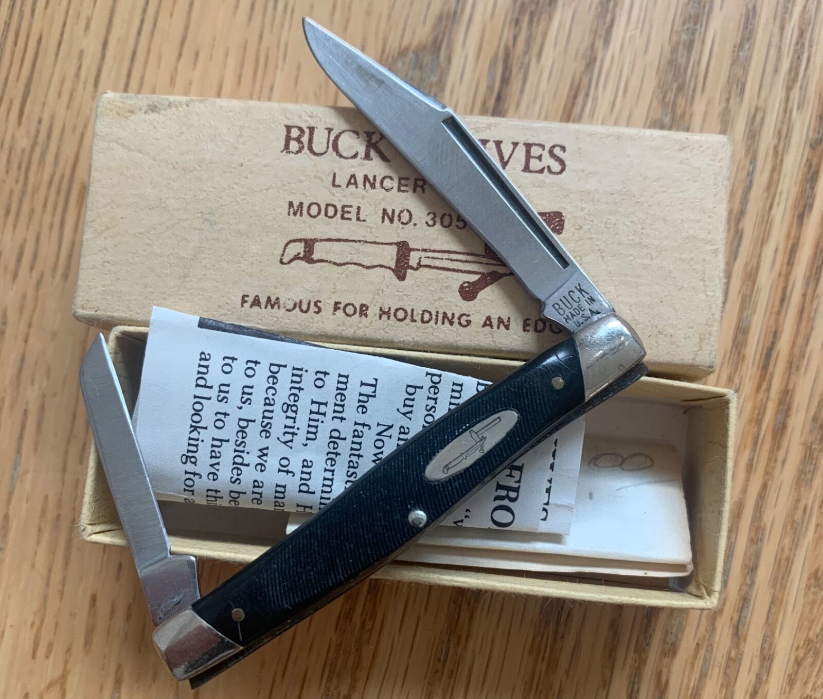 RARE NO PATTERN NUMBER BUCK #305 LANCER KNIFE LIGHTLY USED IN BOX N12