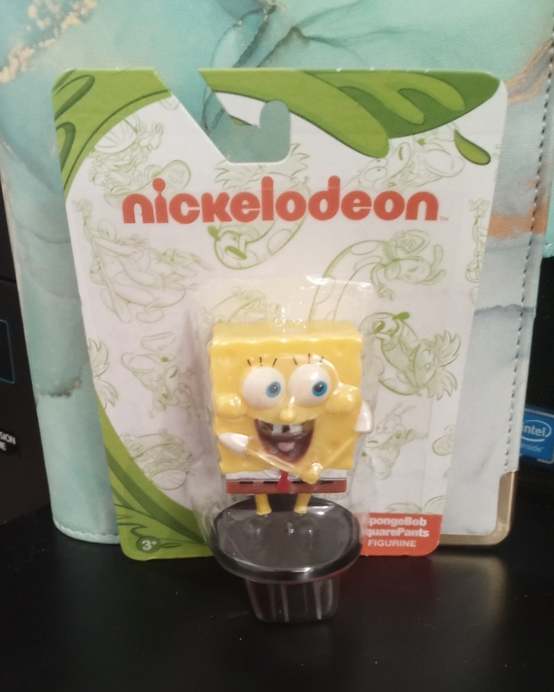 Nickelodeon SpongeBob SquarePants Figurine w/ Stand Boxed Unopened 2020