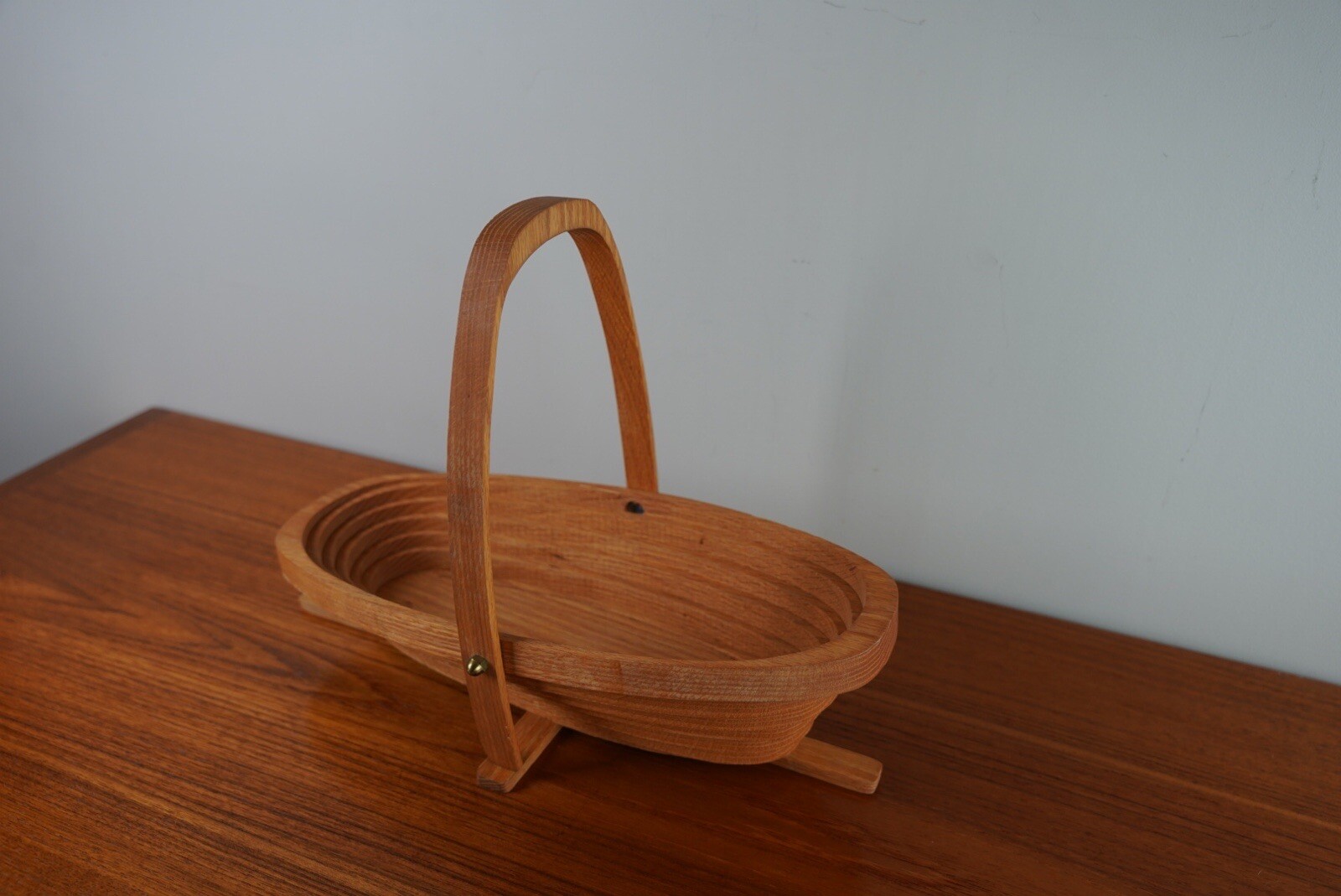 Teak Collapsable Bread Basket Baguette Carrier Compact Modern Design