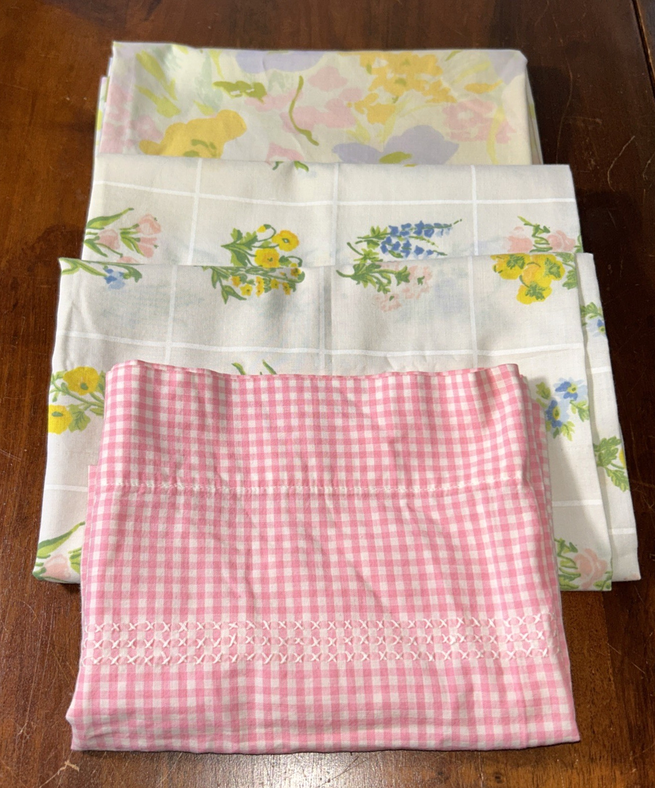 Vintage Pillowcases Lot of 4 Pink Florals & Checks Cotton Cottage Homemaking
