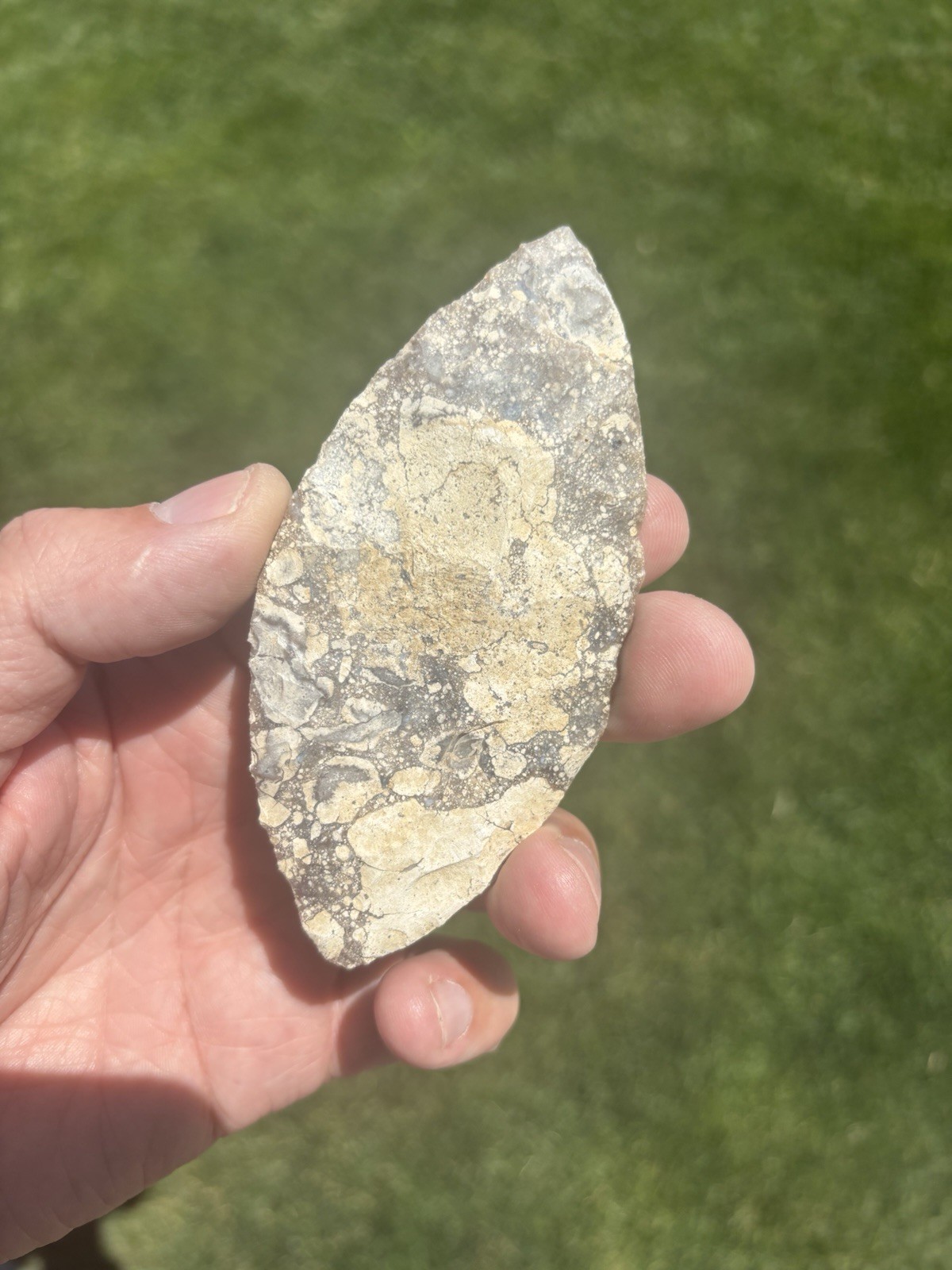 Traditional Native American Stone Arrow Head Knife Blade Skinning Tool Beautiful