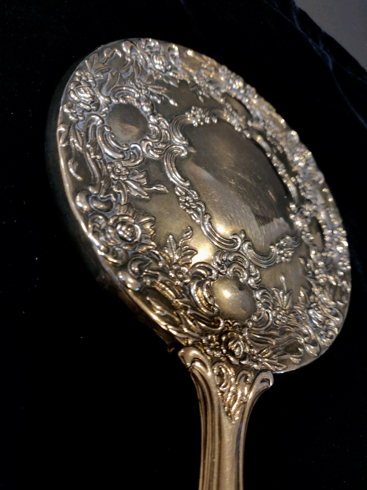 Vintage Silver Tone Repousse Silver Vanity Hand Mirror 9.5 In Long X 5.5″ Wide