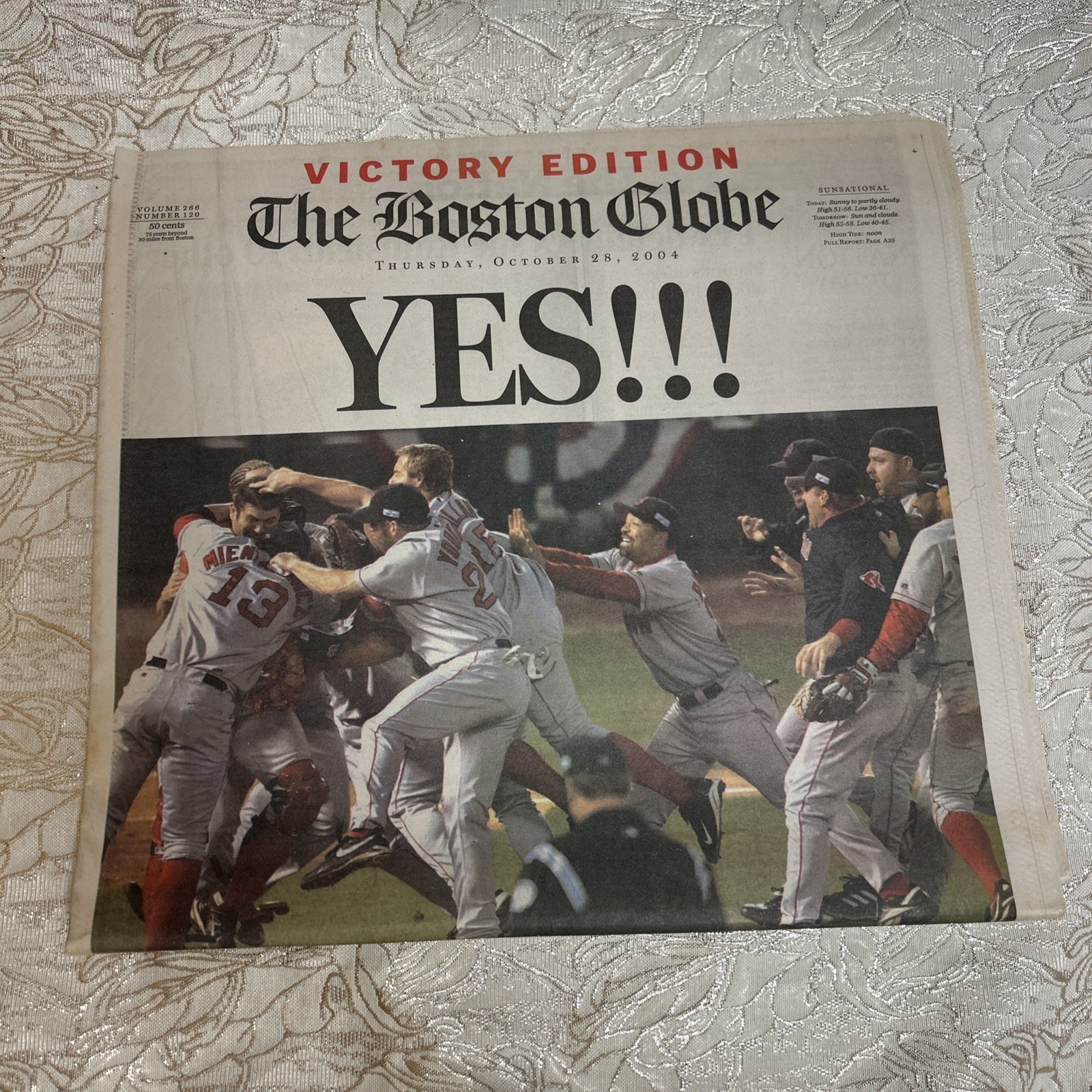 2004 Red Sox World Series Championship Boston Globe Victory edition – Unread