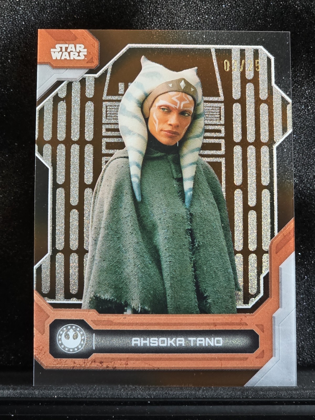 Ahsoka Tano 2024 Topps Star Wars High Tek ORANGE /25 Diffractor #5