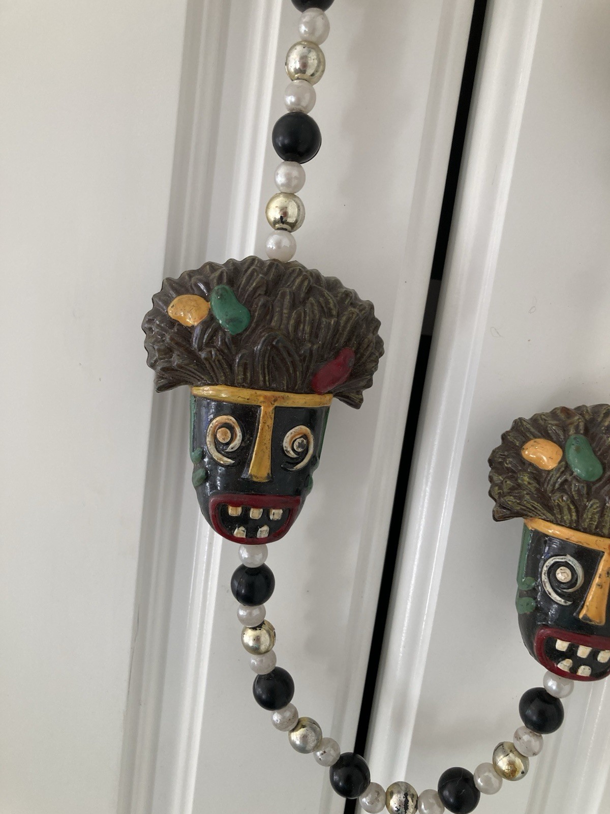 Krewe of Zulu Mardi Gras Beads Zuli 2001 Warrior Voodoo Mask Vintage Necklace
