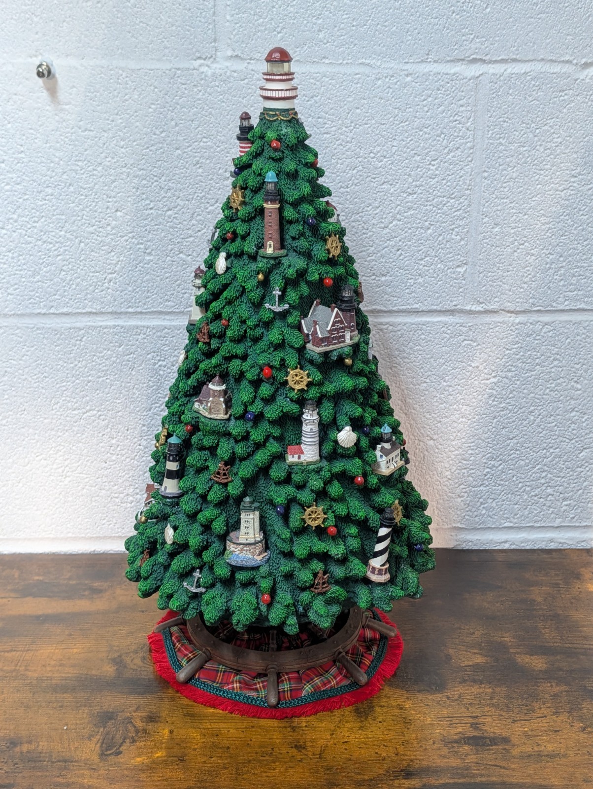 Danbury Mint Lighthouse Christmas Tree Figurine with Lighthouse Accents *No Plug