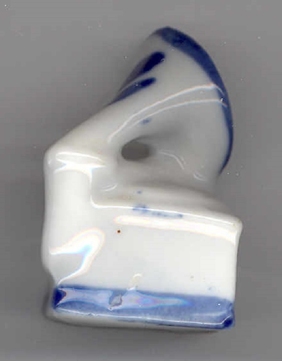 GRAMOPHONE Phonograph- Miniature – Hand Painted Porcelain 432