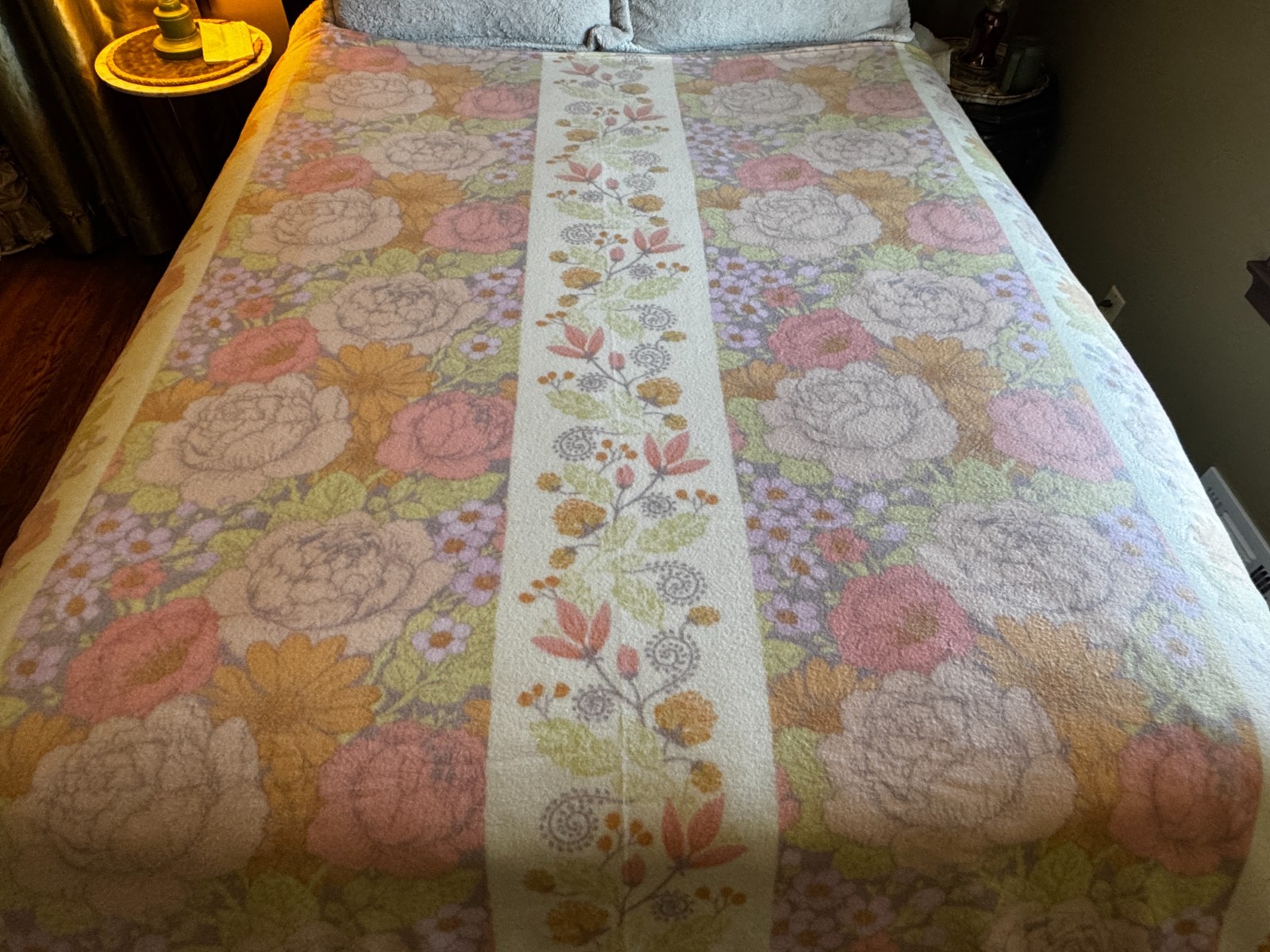 Vintage Floral Blanket Retro Mod Pink Green Queen Extra Long 90×108”