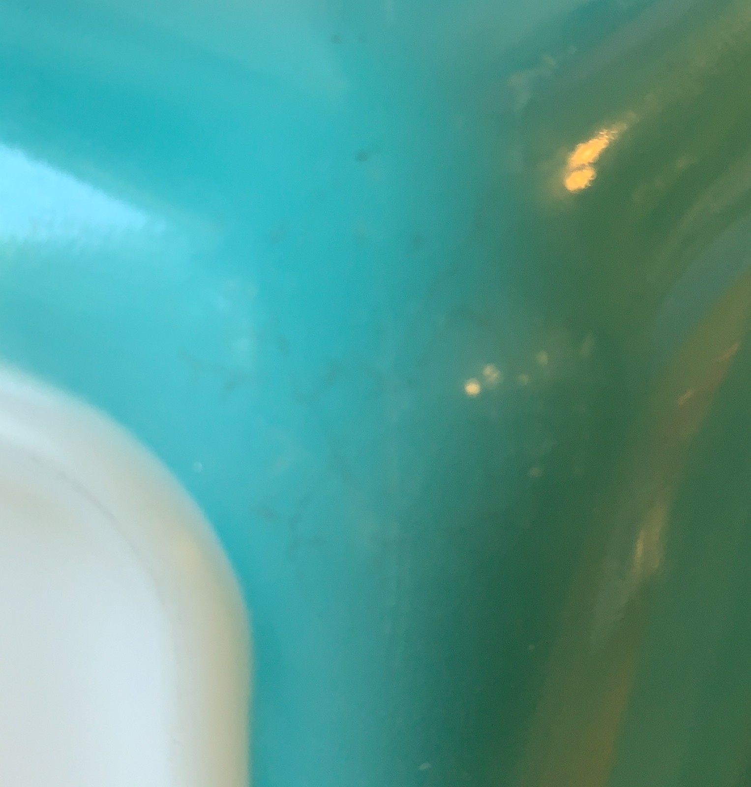 PYREX – Turquoise with White Snowflakes – Space Saver Casserole (575-B) + LID