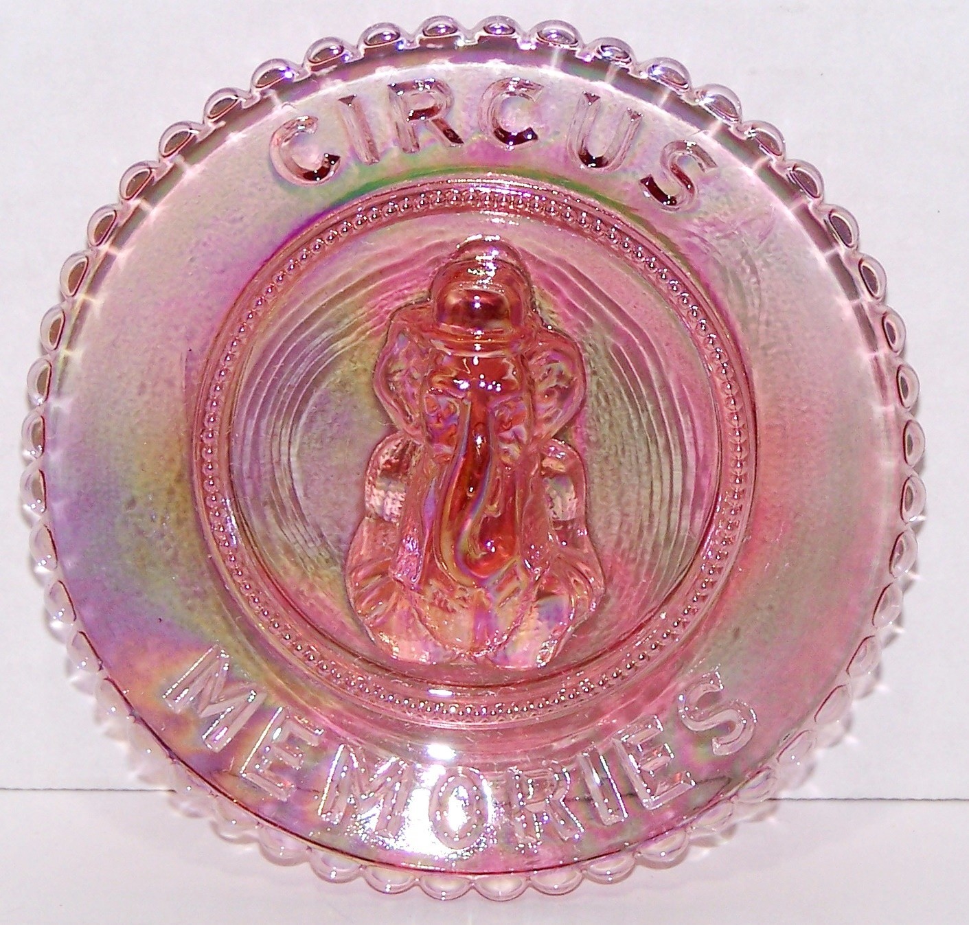 NEW 1983 Plate SUMMIT Art Glass ELEPHANT 3½” Iridescent LAVENDER Circus Memories