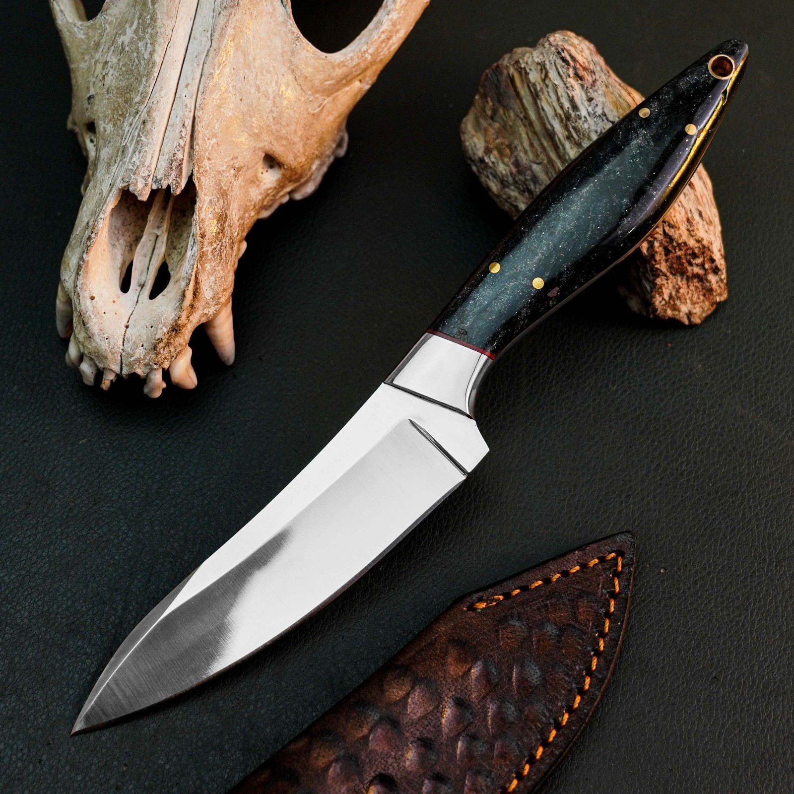 8.7″ D2 Skinning Hunting Knife Handmade Full Tang Resin Handle Leather Sheath