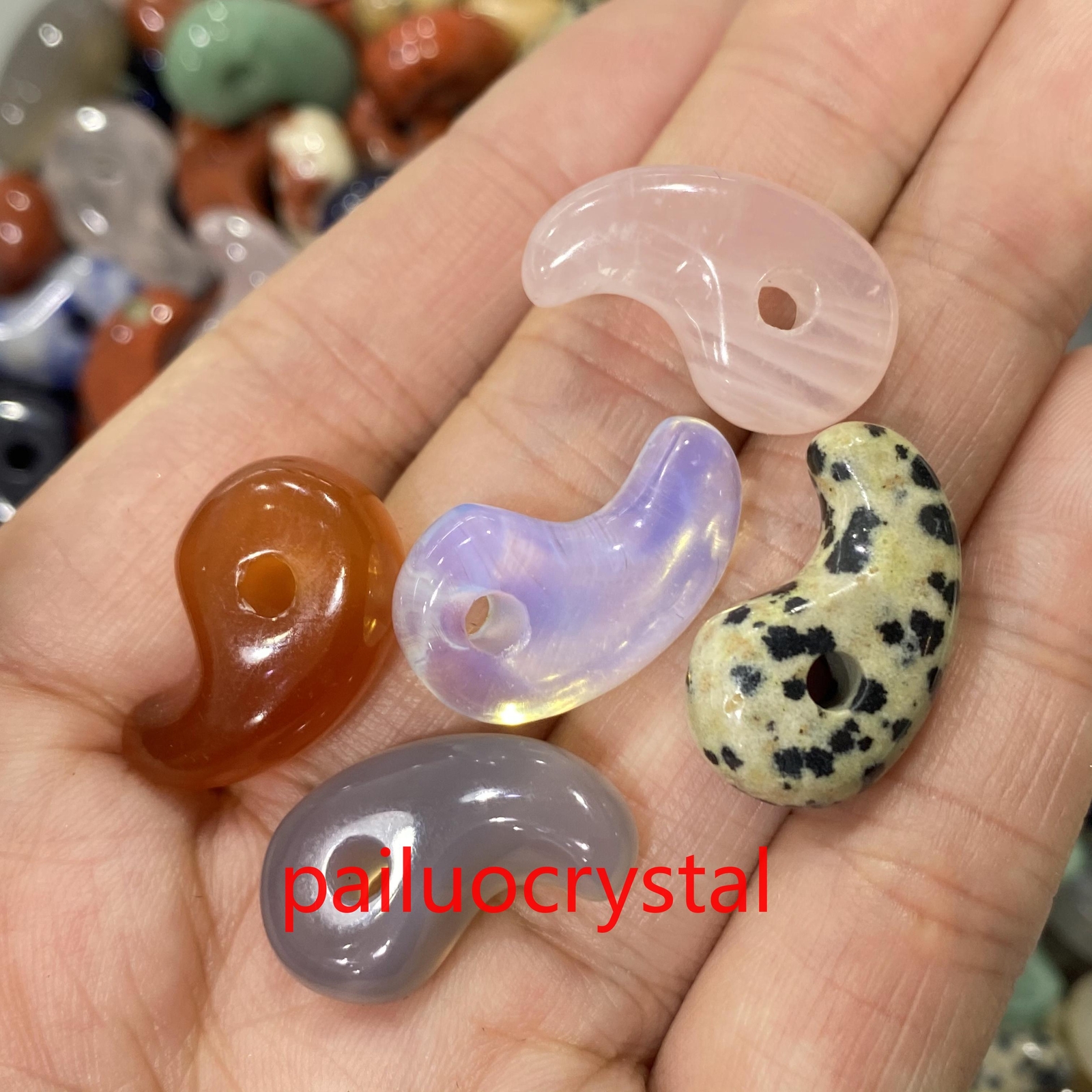 21mm Natural Mixed Magatama Quartz Crystal Skull Carved Pendant Healing Gem 5pc