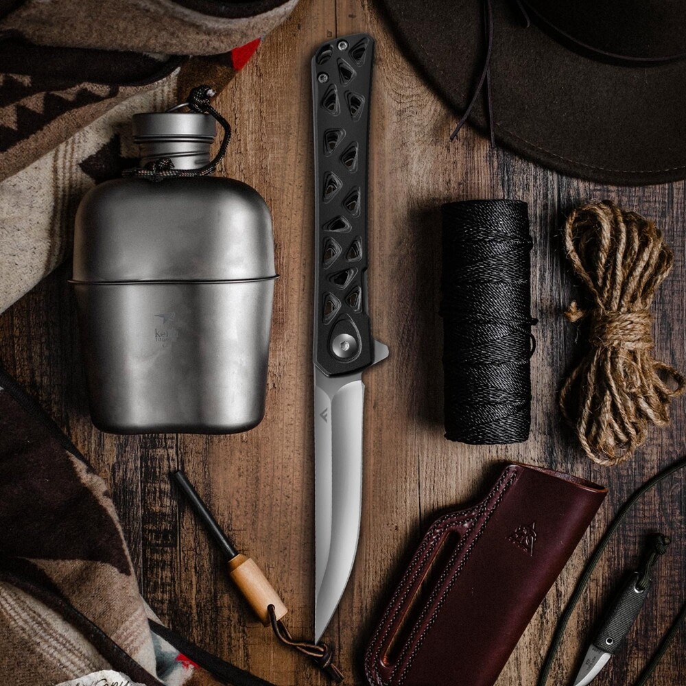 FLISSA 4.5″ Folding Pocket Knife Camping Tactical Pocket Knife Hollow-out Handle