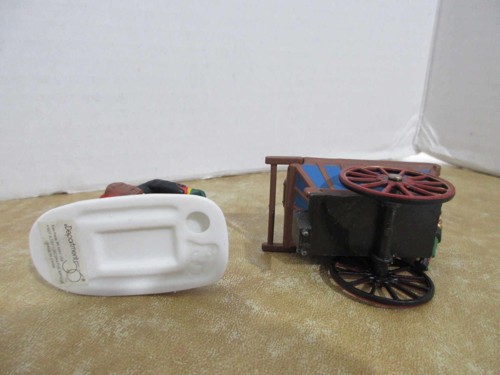 Dept. 56 Alpine Village 1996 Nutcracker Vendor & Cart #56183 Complete