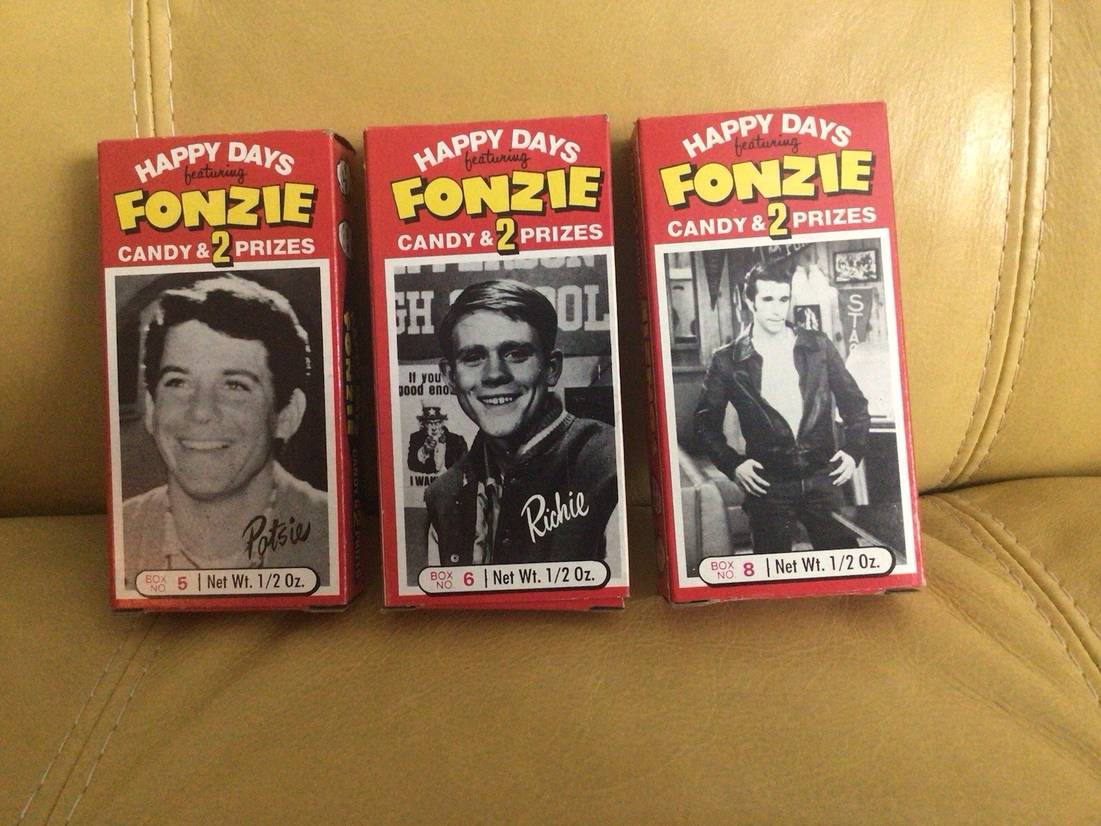 Vintage 1976 Fonzie Happy Days Candy & Toy Prizes Box