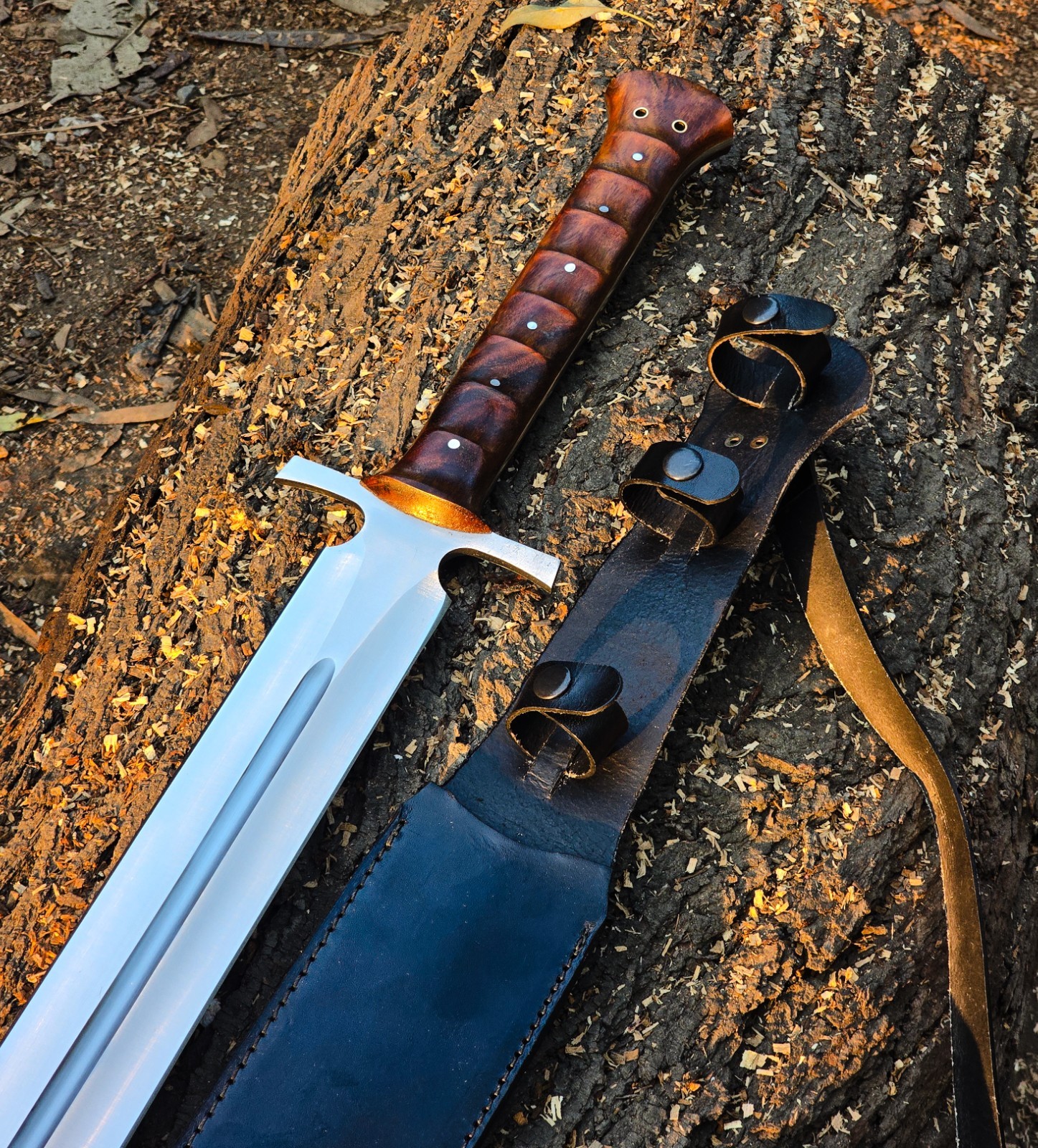 Handmade Celtic Leaf Sword Replica | Carbon Steel Fantasy Collectible and Sheath