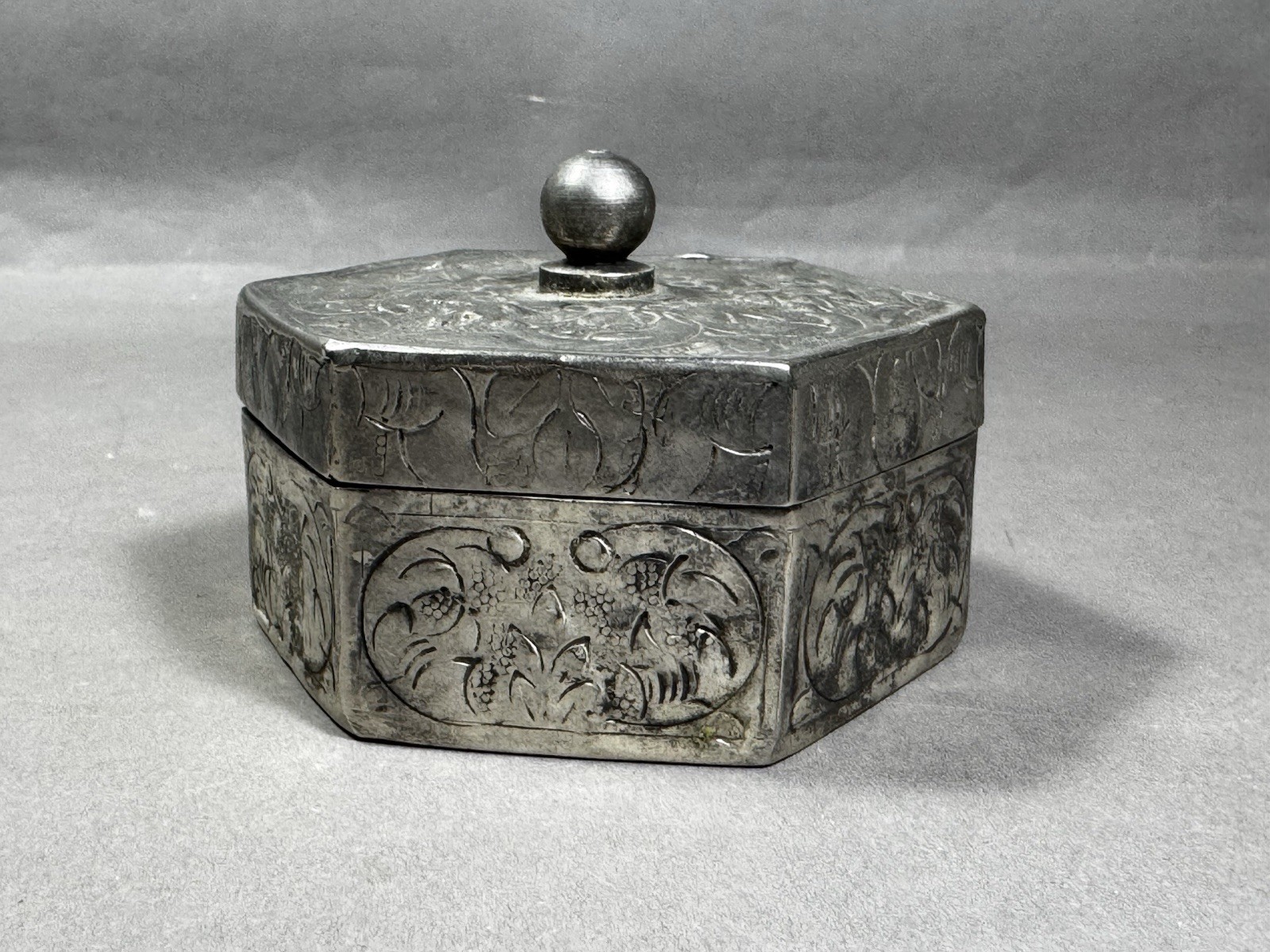 Vintage Silver Plated Trinket Jewelry Box International Silver Embossed