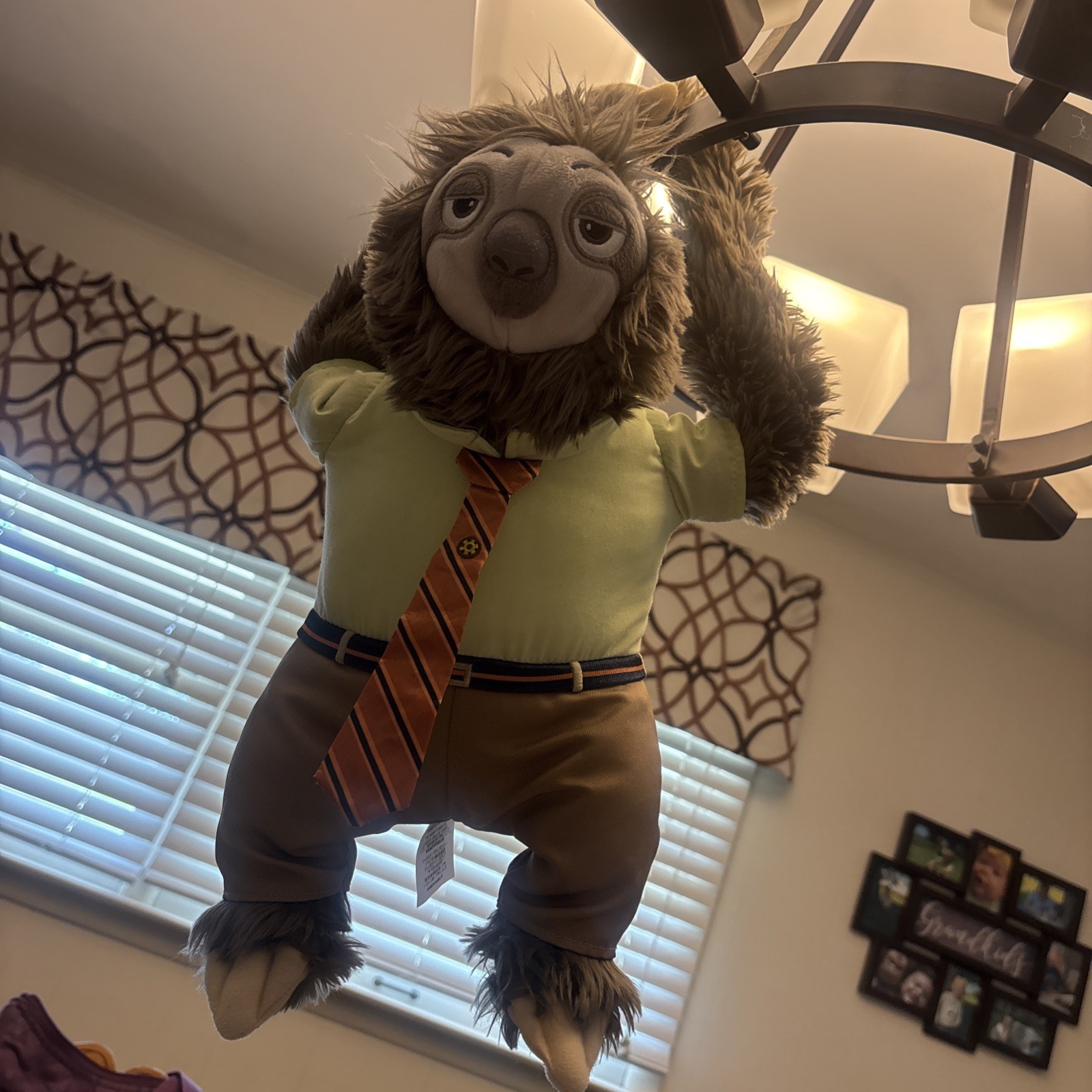 Disney Store Flash Plush Zootopia Sloth Stuffed Animal Shirt Tie Toy