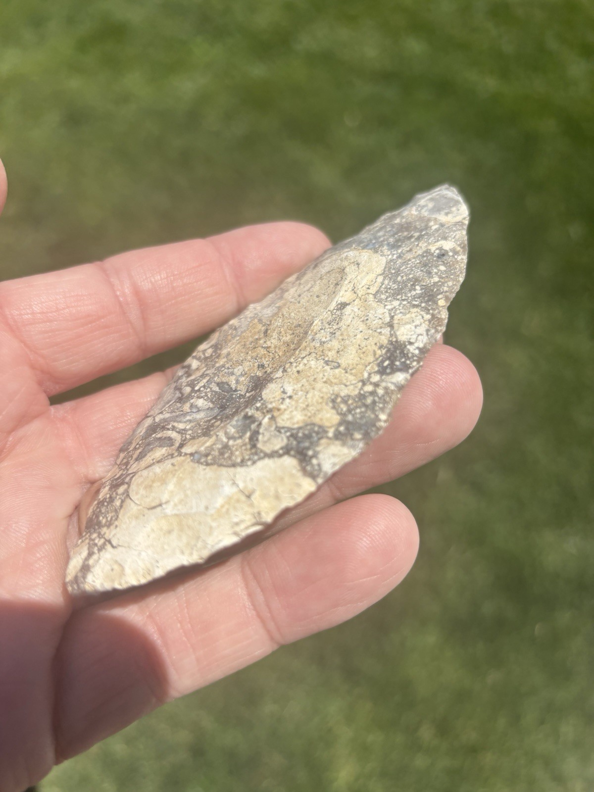 Traditional Native American Stone Arrow Head Knife Blade Skinning Tool Beautiful