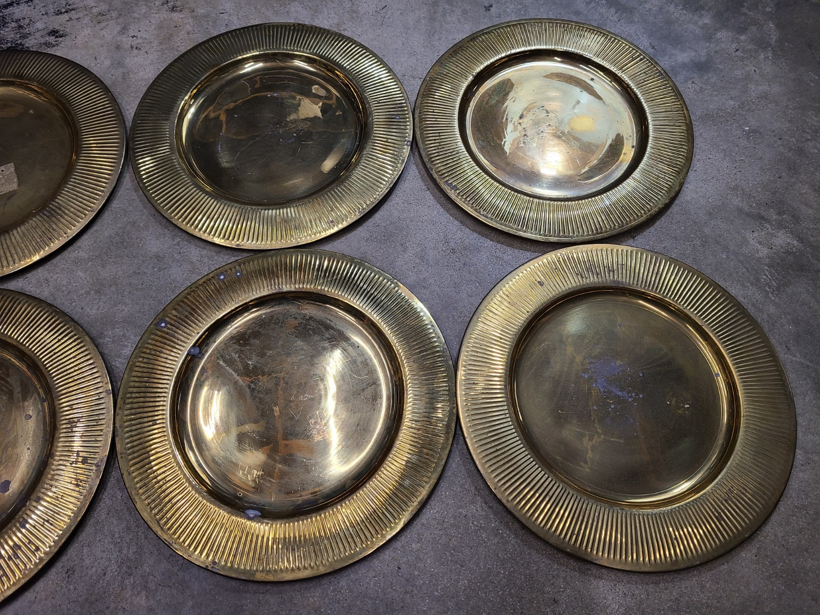 Eight (8) Solid Brass Fancy Edge Chargers Plates – Made in India – 12 inch Wide