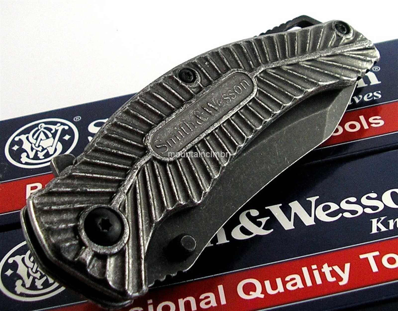 Smith & Wesson Clip Point Stone Washed Blade Pocket Folder Knife SW116