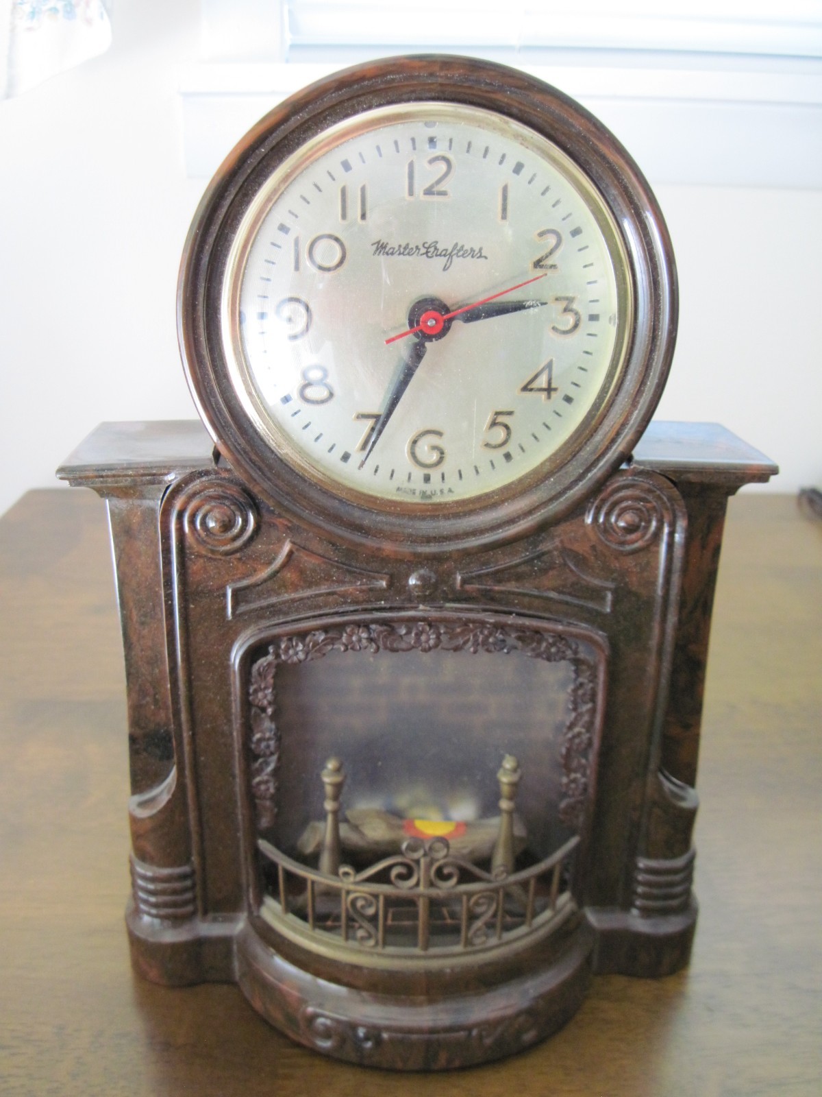 Vintage Mastercrafters “Fireplace” Clock Model 272 Lighted Motion Lamp – Working