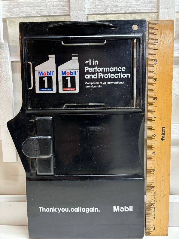 Mobil SERVICE STATION CREDIT CARD RECEIPT HOLDER ~ VINTAGE 1970’s