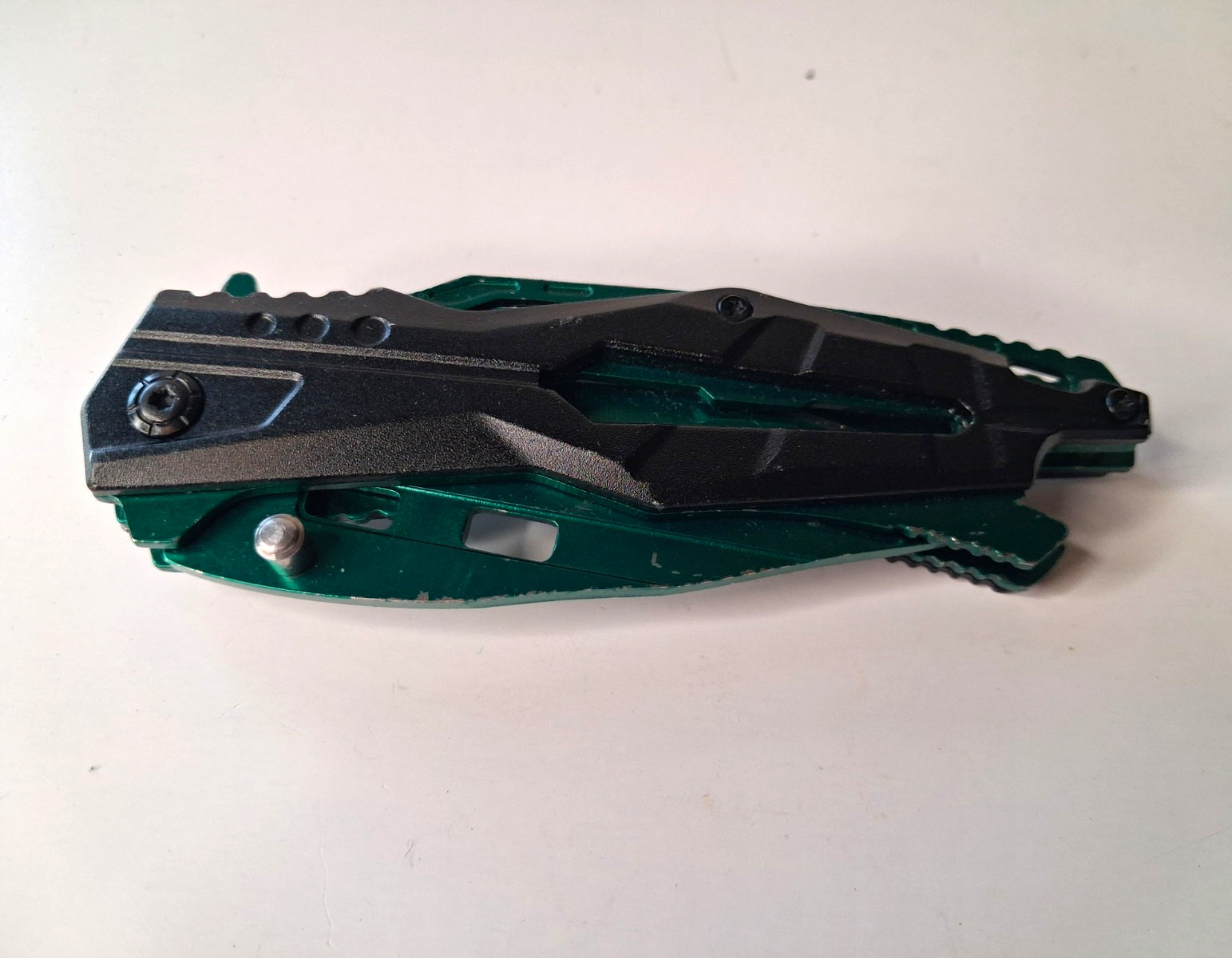 Pocketknife Clip Point Plain Edge Metal Handle Liner Lock Green/Black 4″ Blade