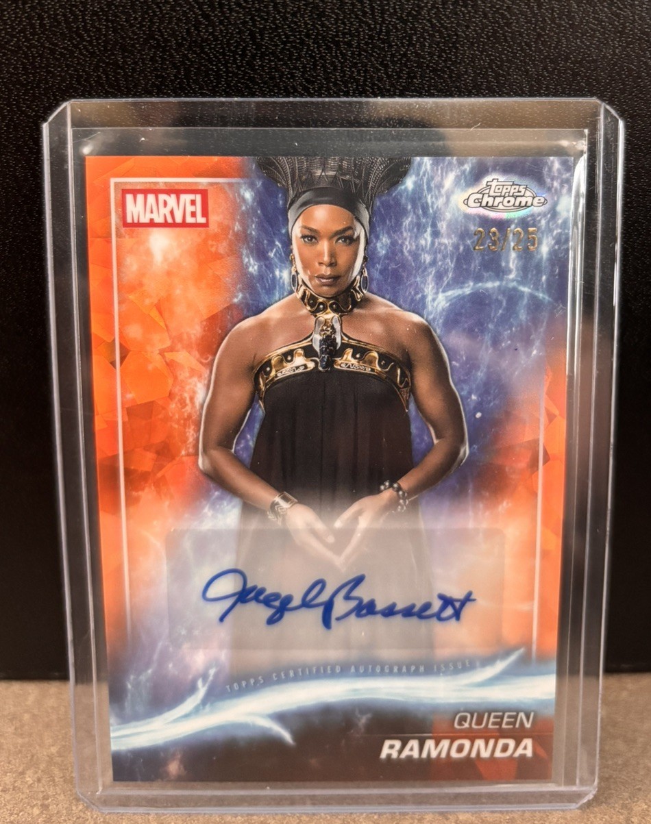 2025 Marvel Studios Sapphire Queen Ramanda Orange /25 Auto Angela Bassett