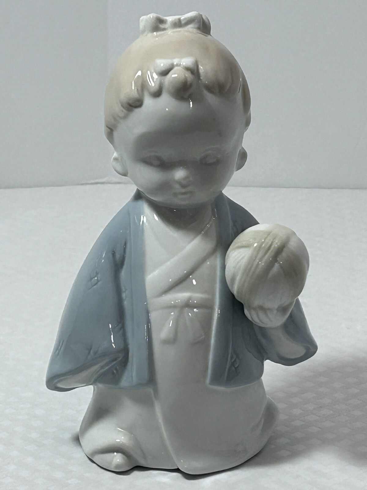 Elegant Toyo Traditional Japanese Child With Ball Porcelain Figurine Home Decor