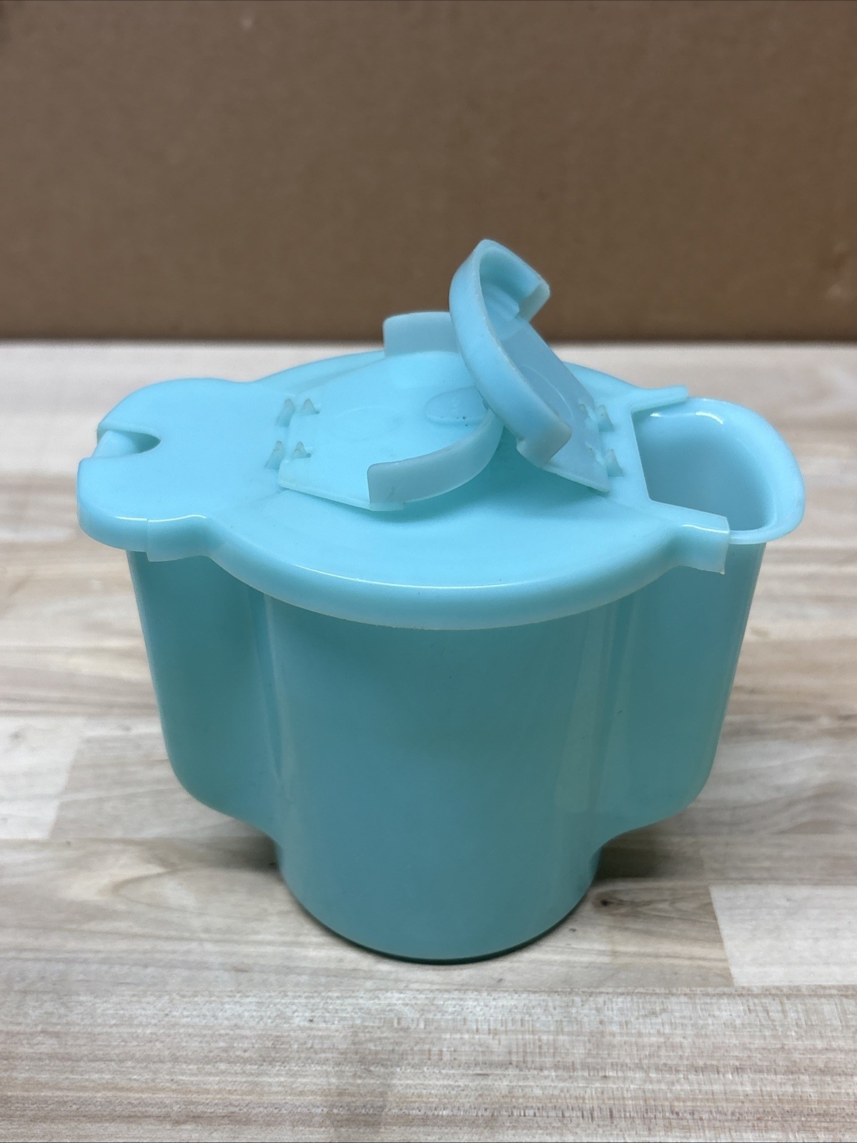 Aqua Blue Tupperware 577 Double Sided Flip Top Sugar Dispenser 1970’s